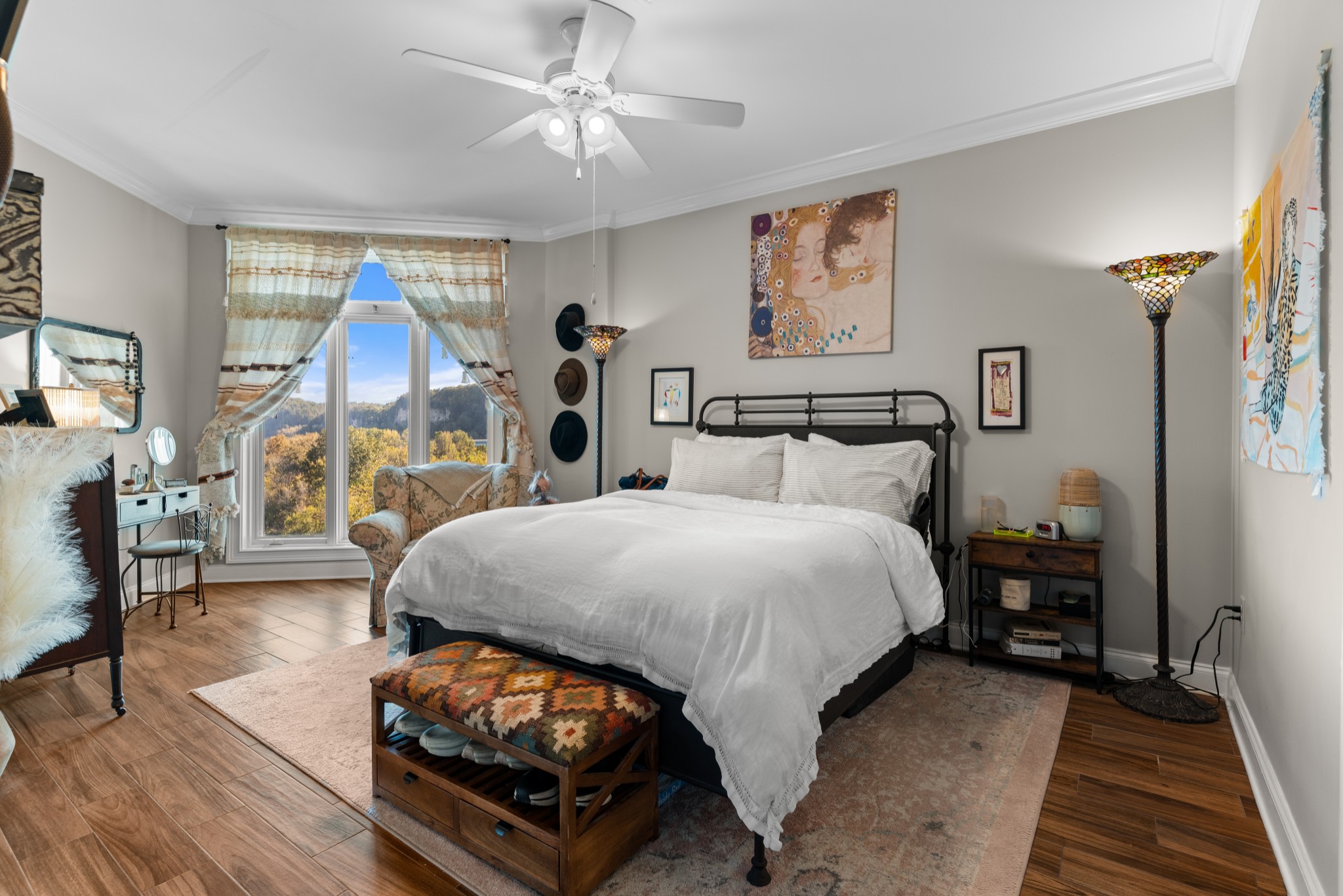 400 Warioto Way Unit: 809