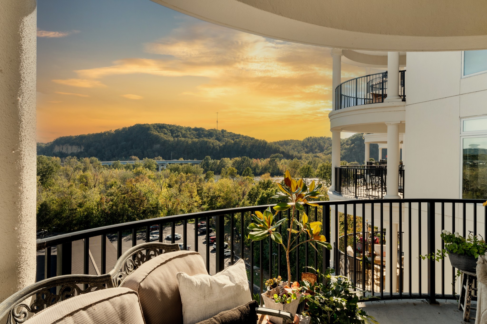 400 Warioto Way Unit: 809