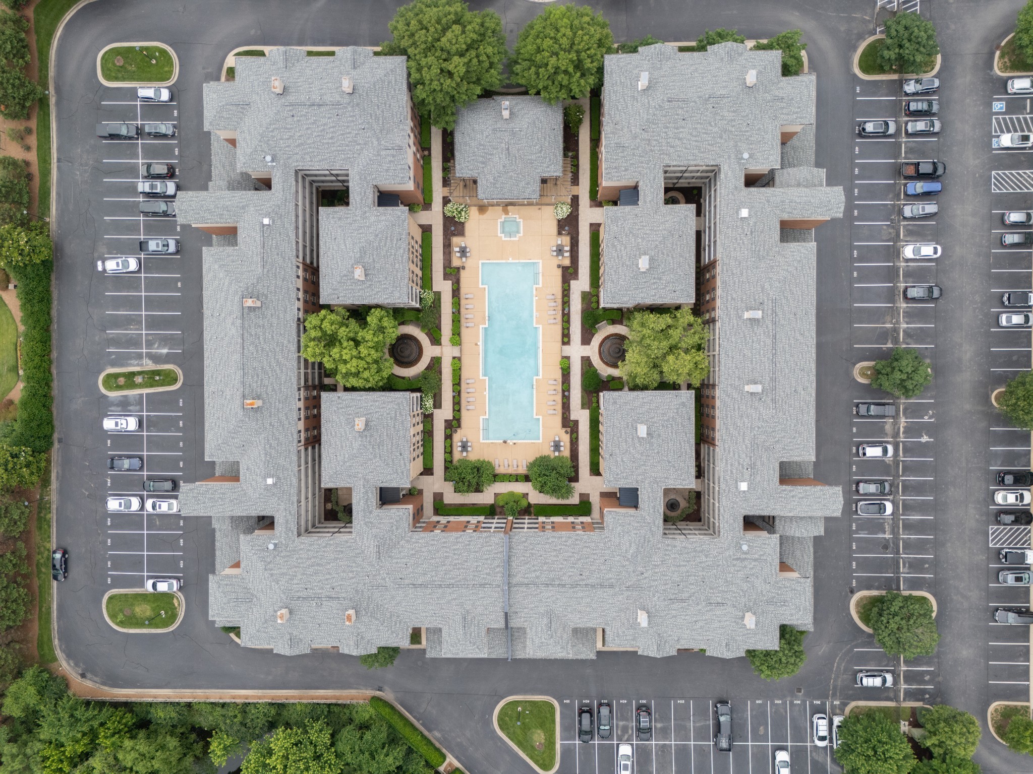 307 Seven Springs Way Unit: 304