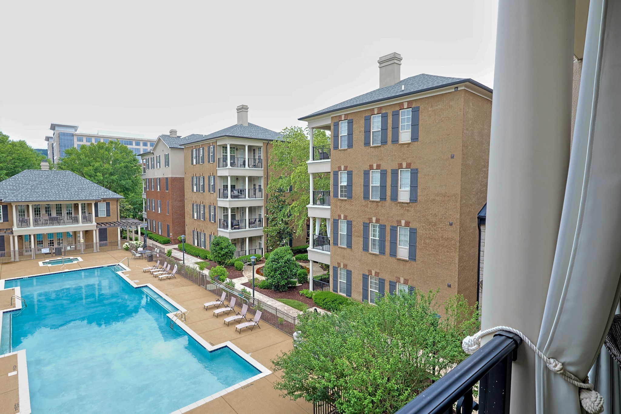 307 Seven Springs Way Unit: 304