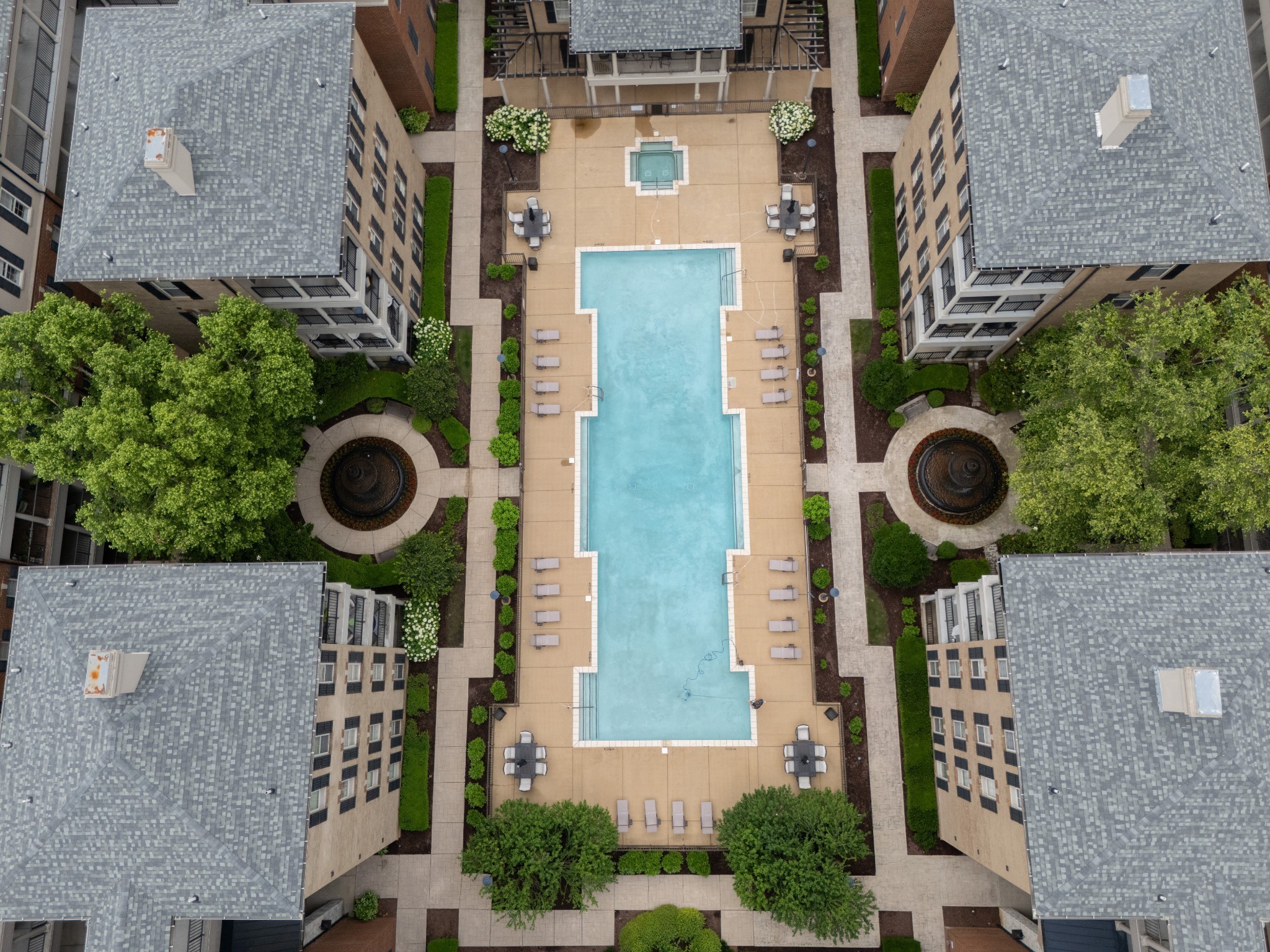 307 Seven Springs Way Unit: 304