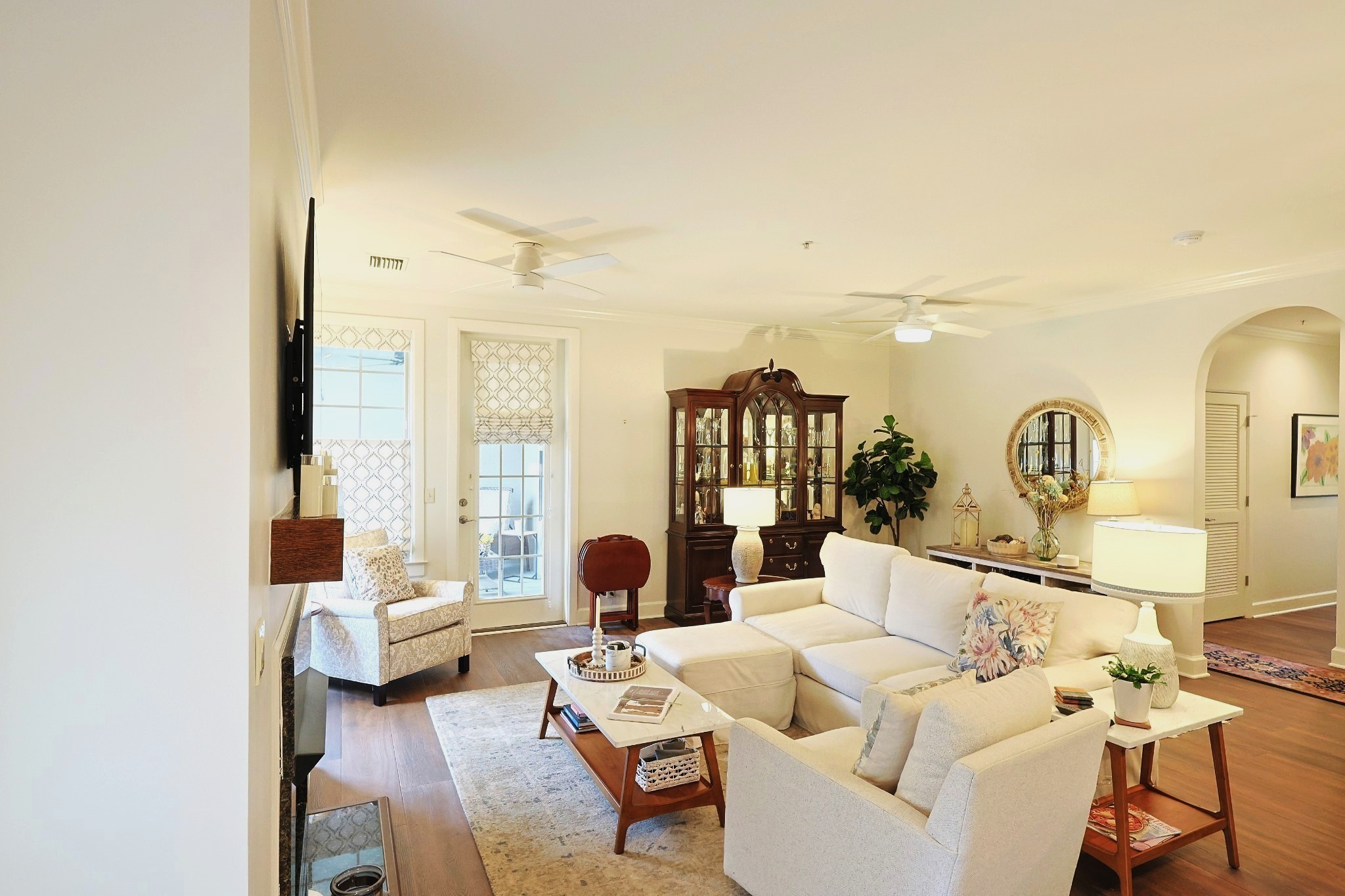 307 Seven Springs Way Unit: 304