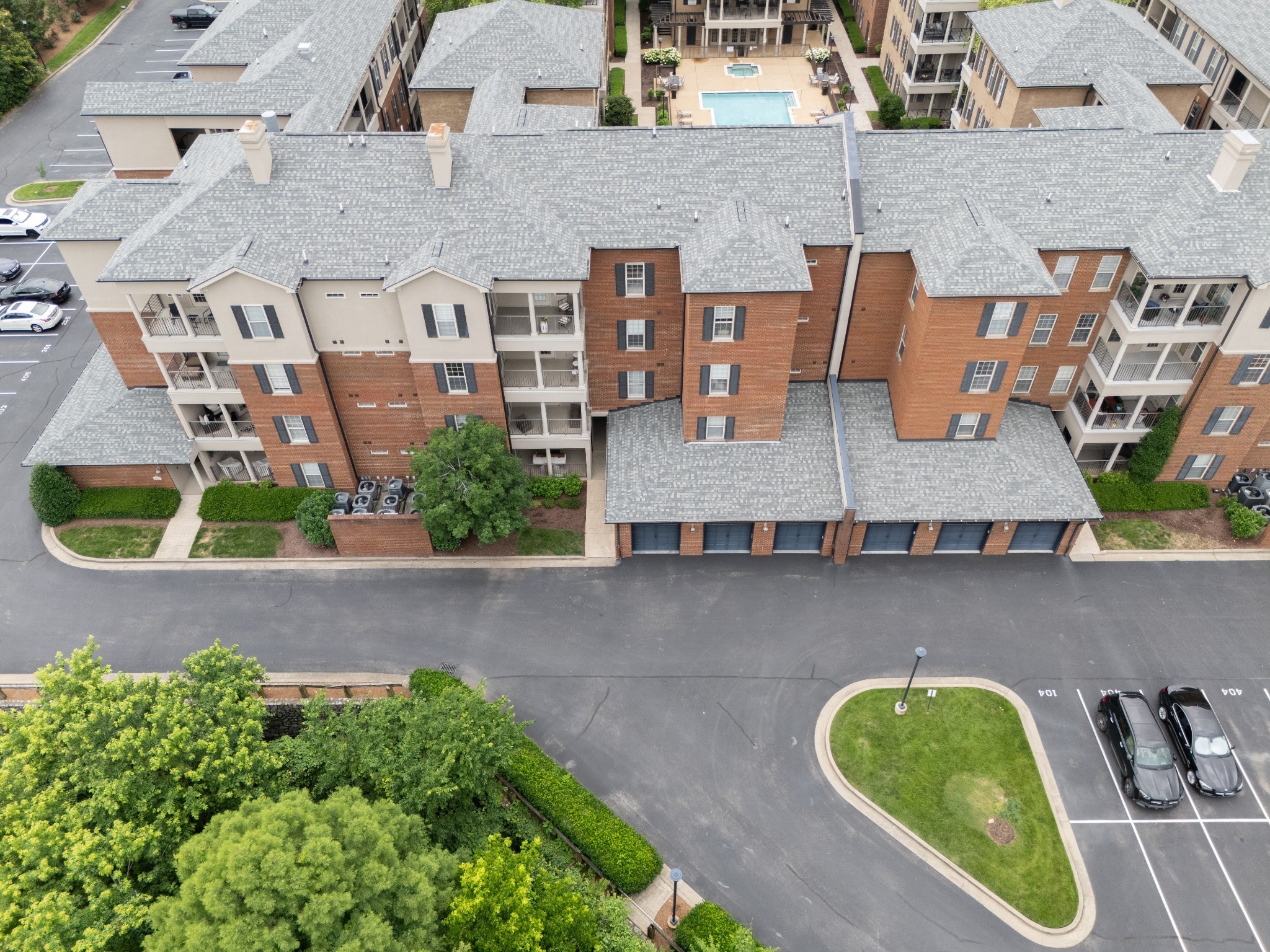 307 Seven Springs Way Unit: 304