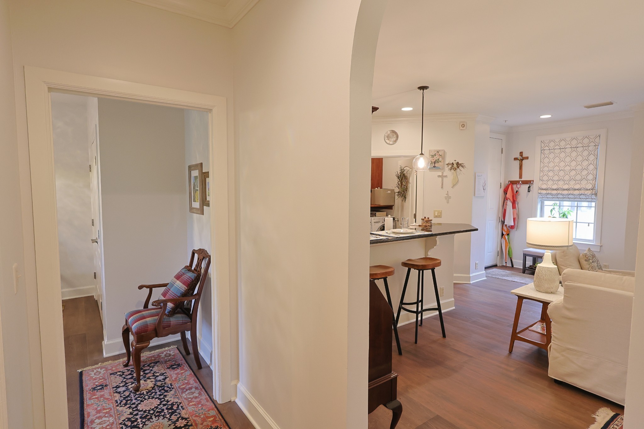 307 Seven Springs Way Unit: 304