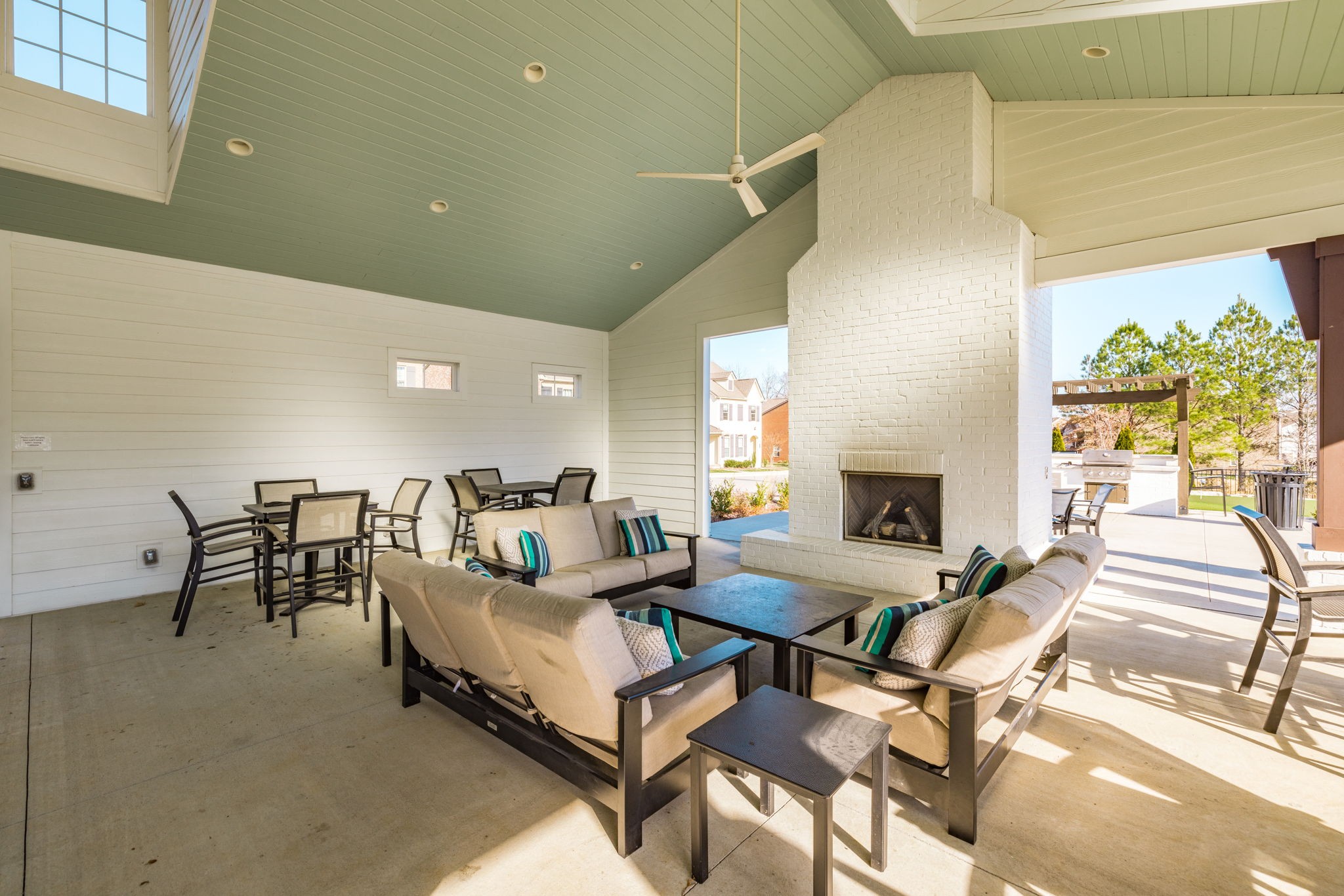 2000 Shadow Green Dr Unit: 302