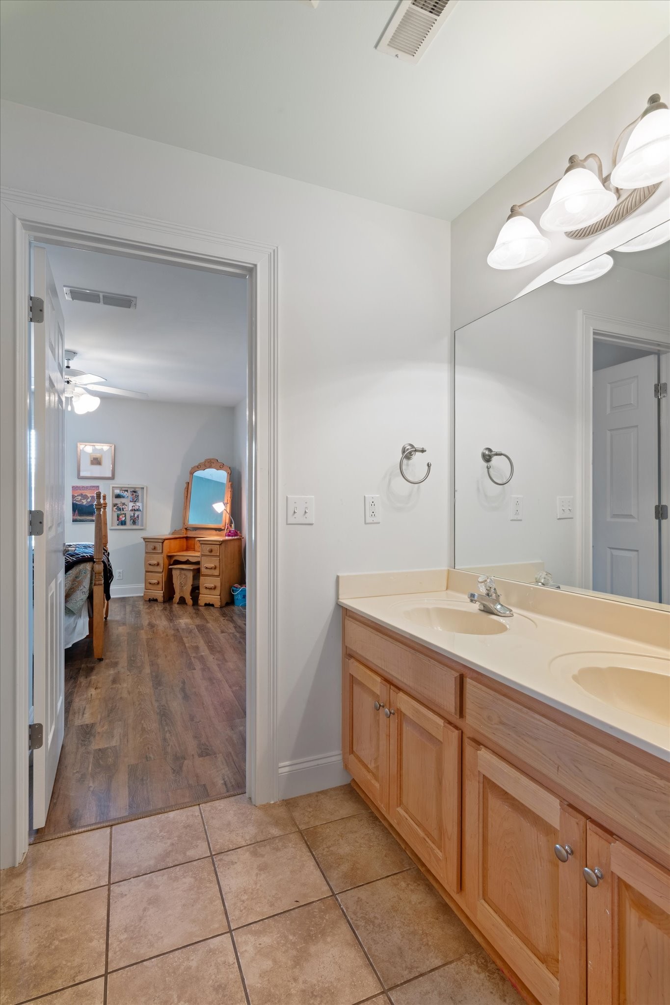 2910 Sulphur Springs Rd