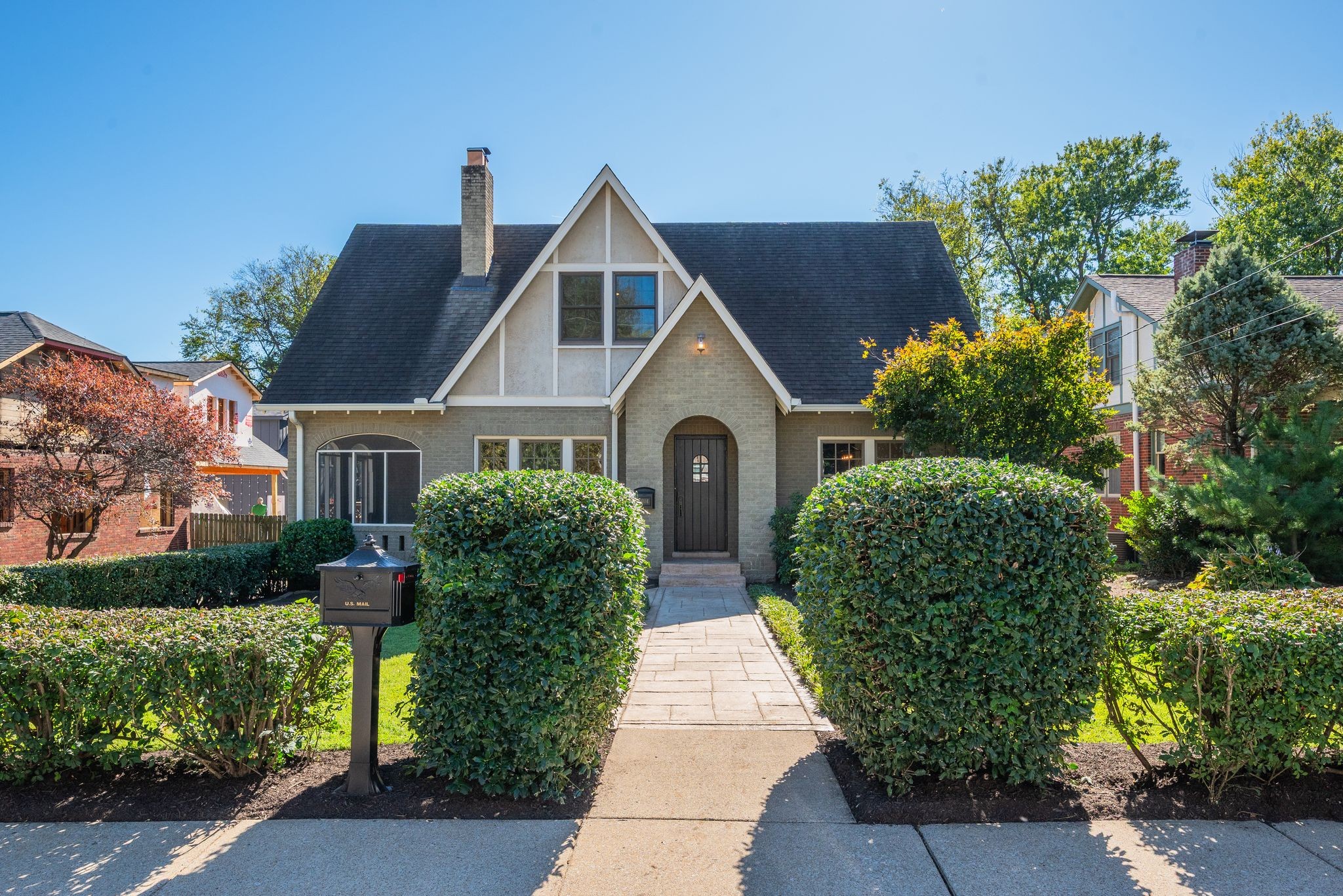 2104 Early Avenue