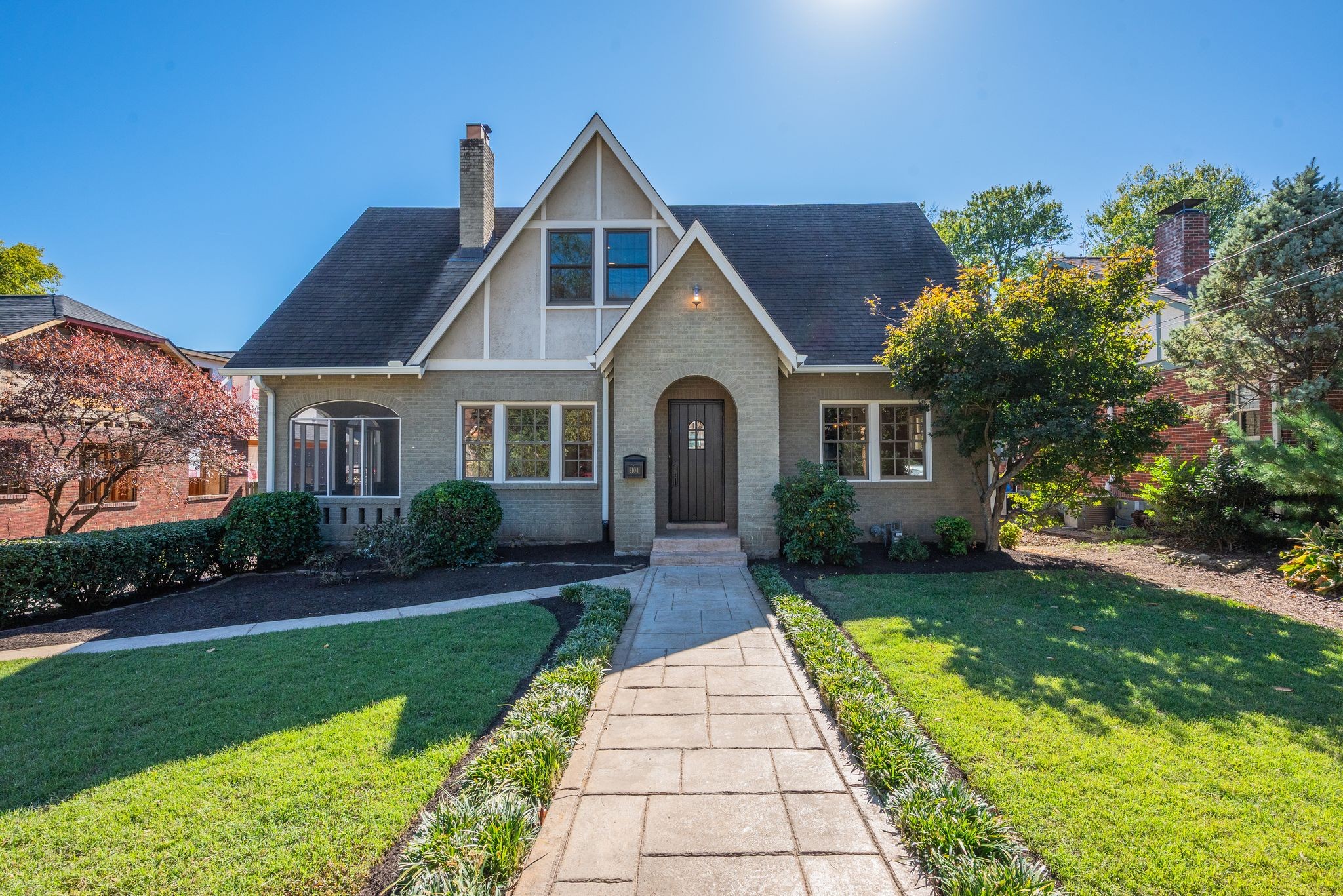 2104 Early Avenue