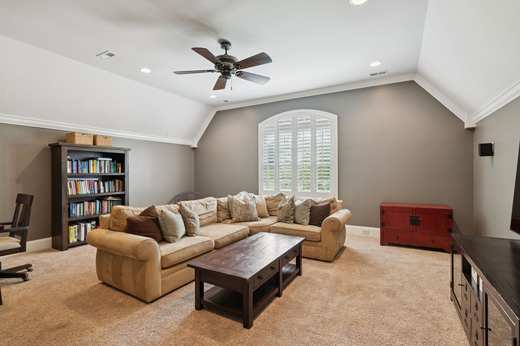 2433 Durham Manor Dr