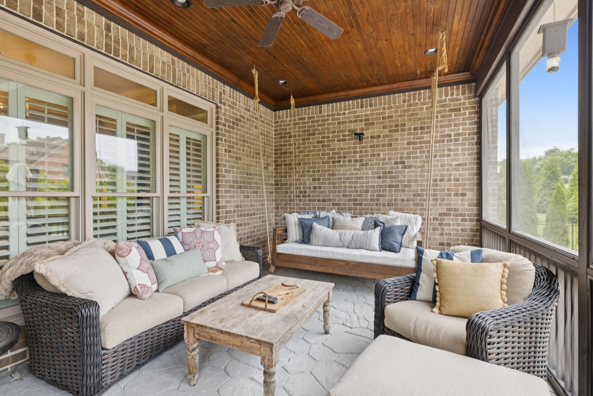 2433 Durham Manor Dr