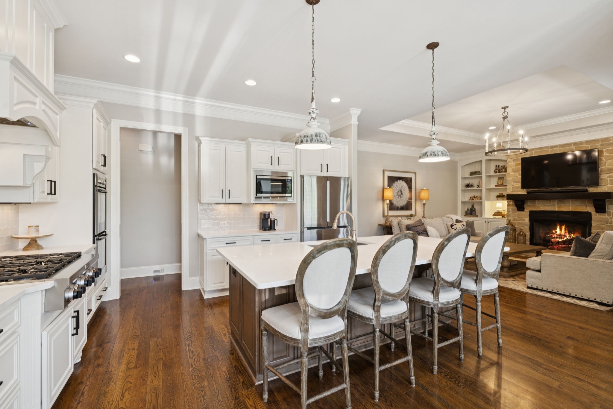 2433 Durham Manor Dr