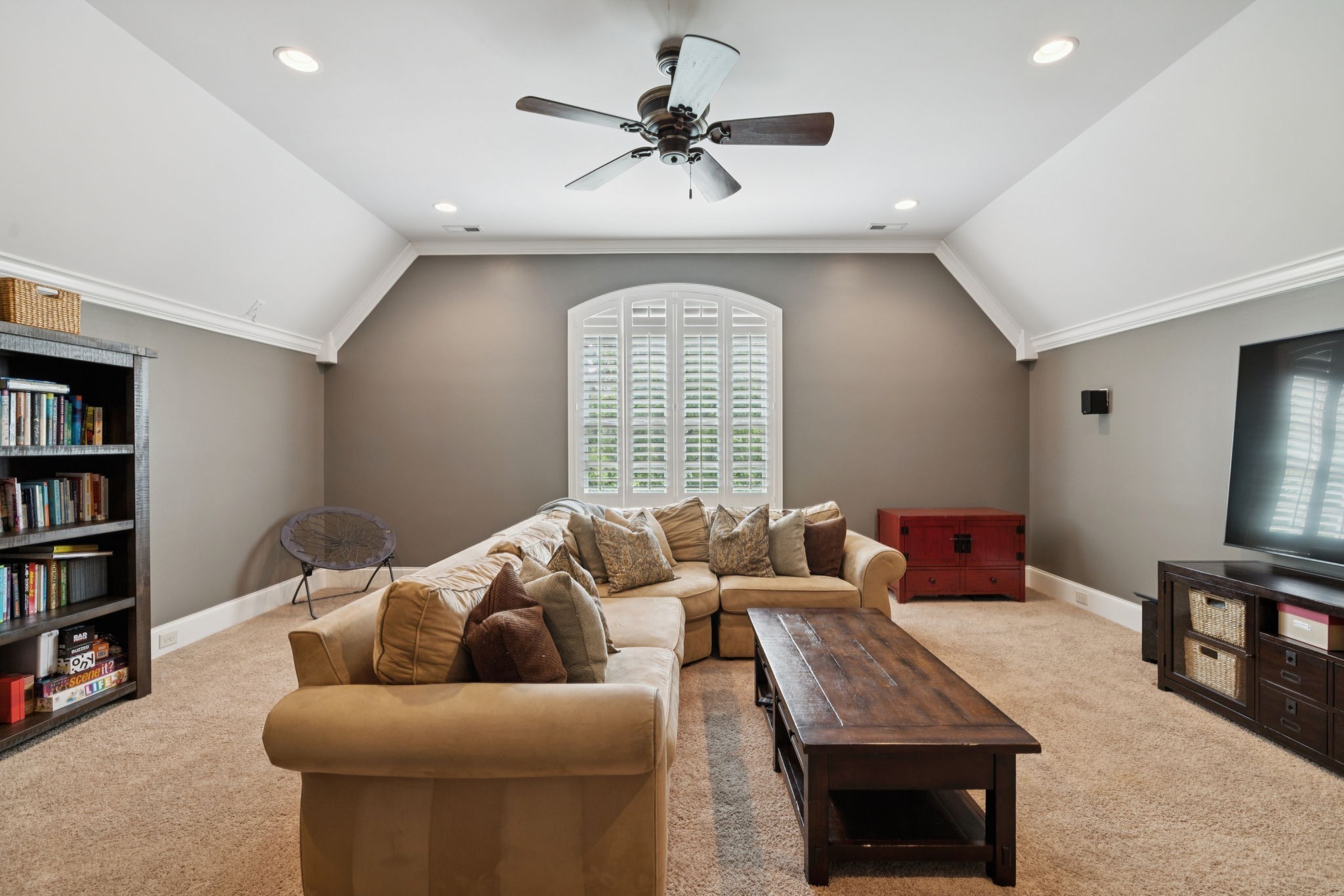 2433 Durham Manor Dr