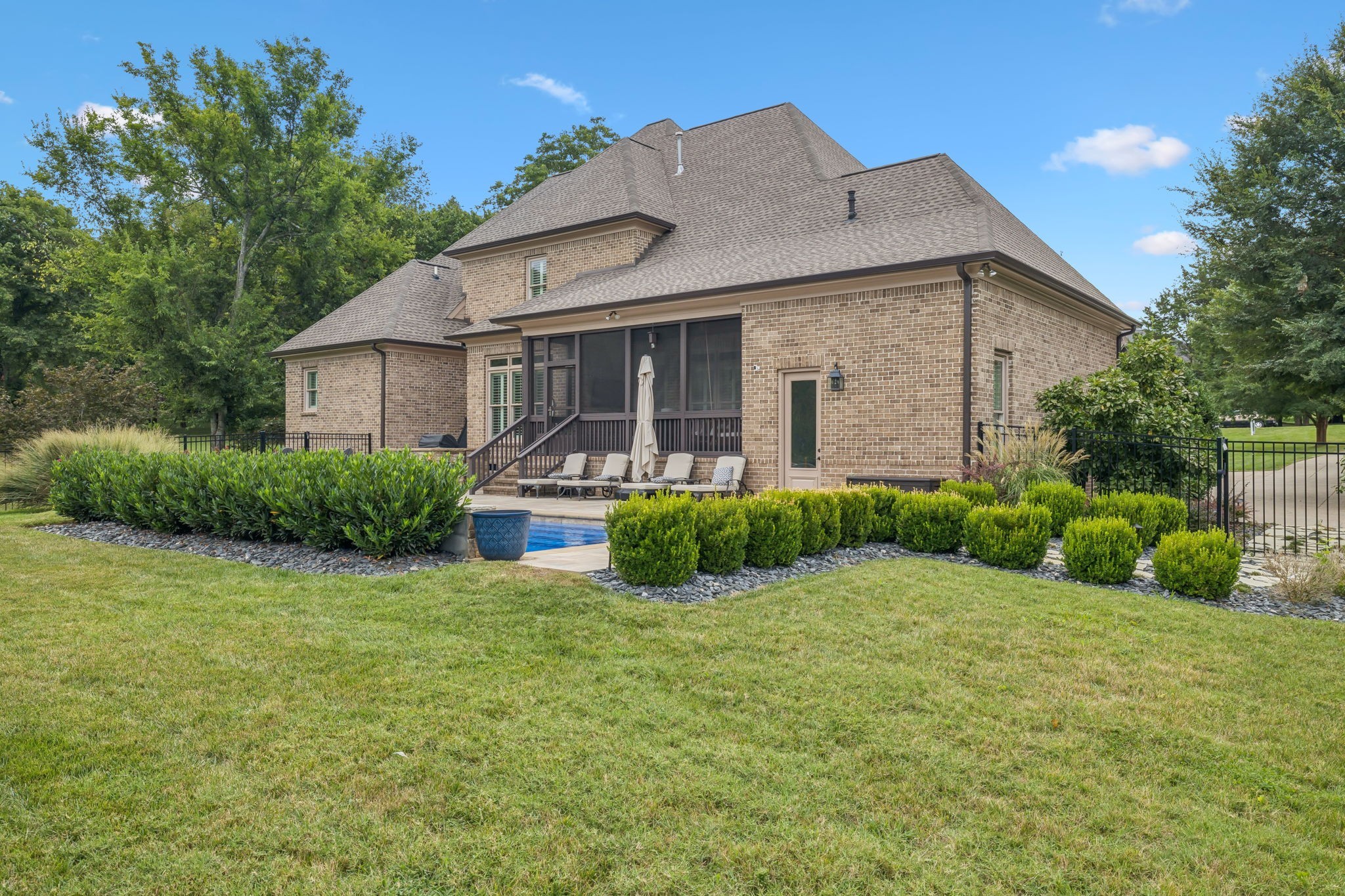 2433 Durham Manor Dr