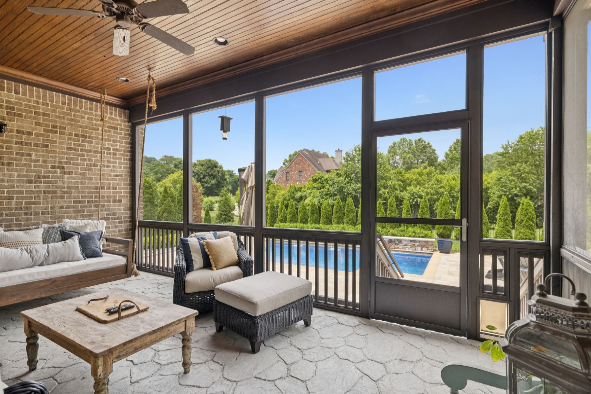 2433 Durham Manor Dr