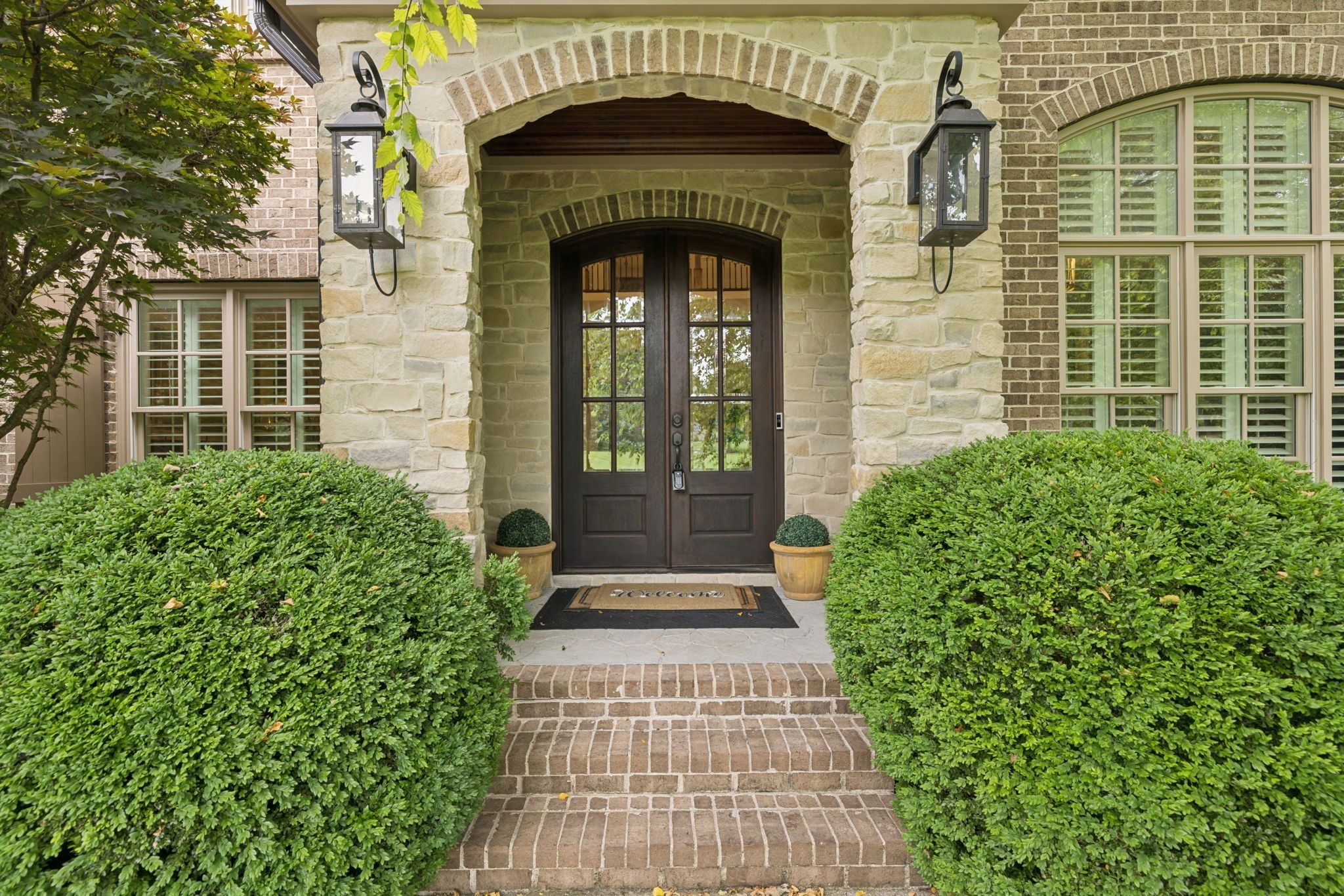 2433 Durham Manor Dr