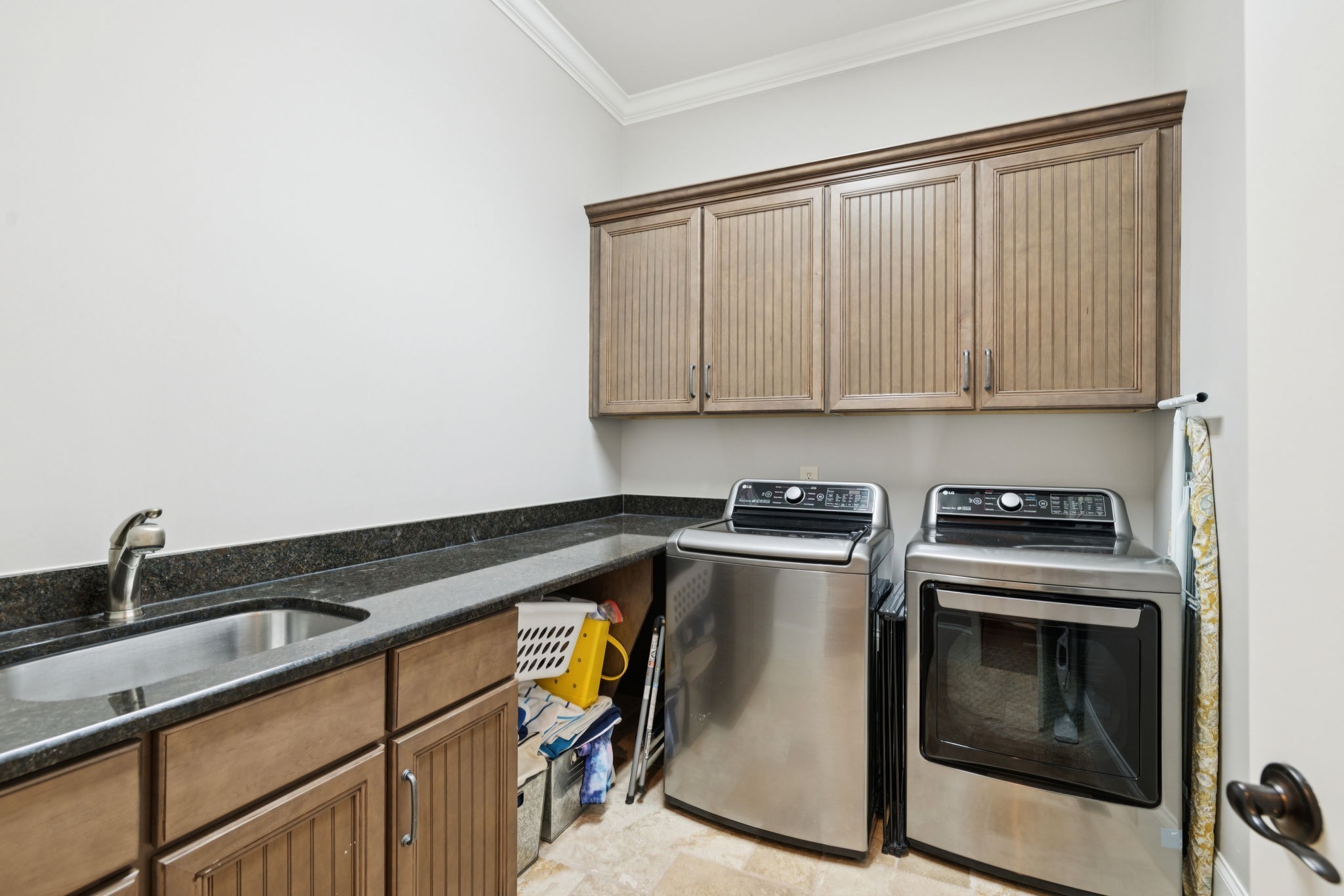 2433 Durham Manor Dr