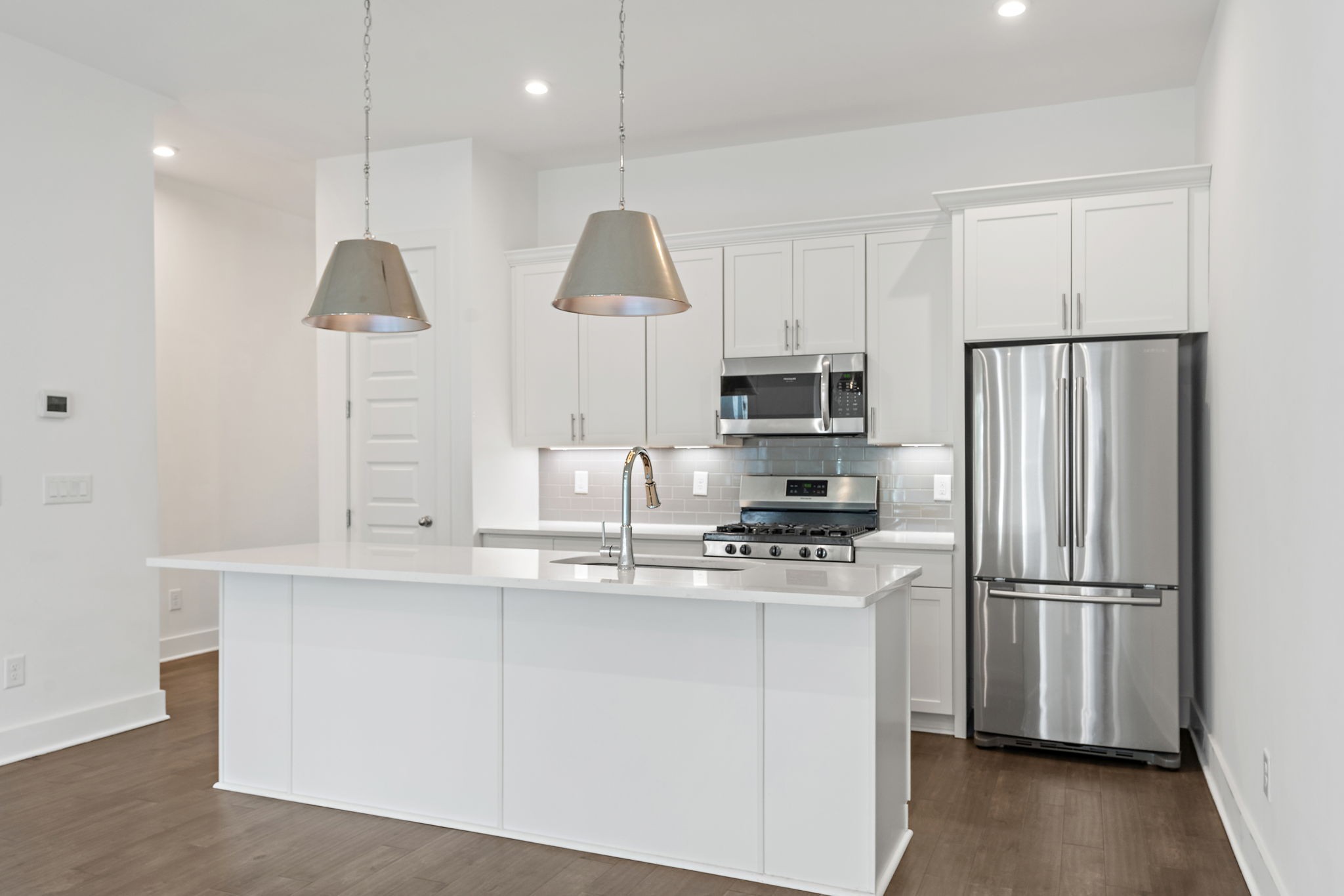 700 James Ave Unit: 33