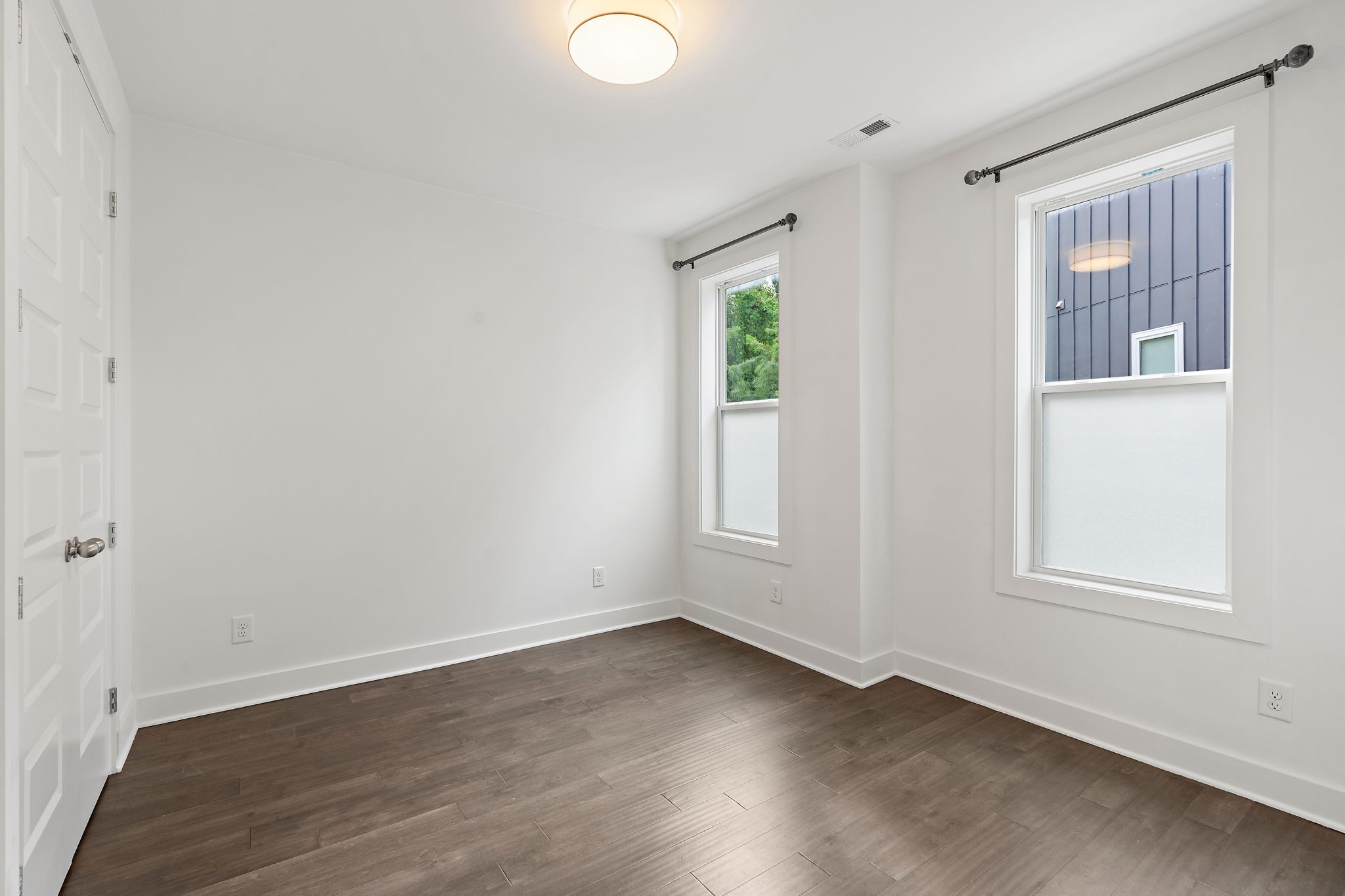 700 James Ave Unit: 33