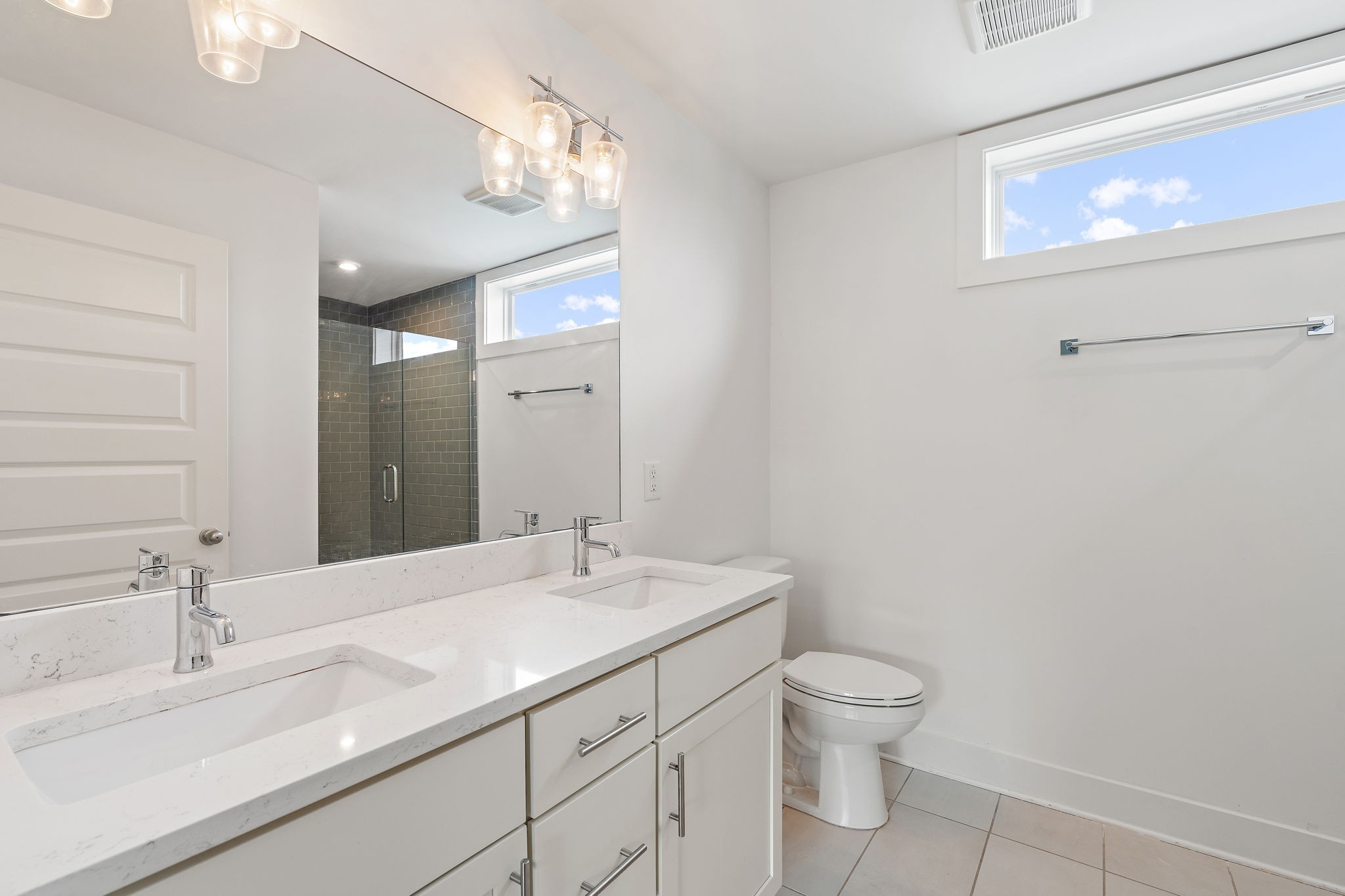 700 James Ave Unit: 33