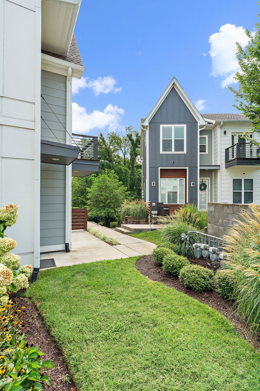 700 James Ave Unit: 33