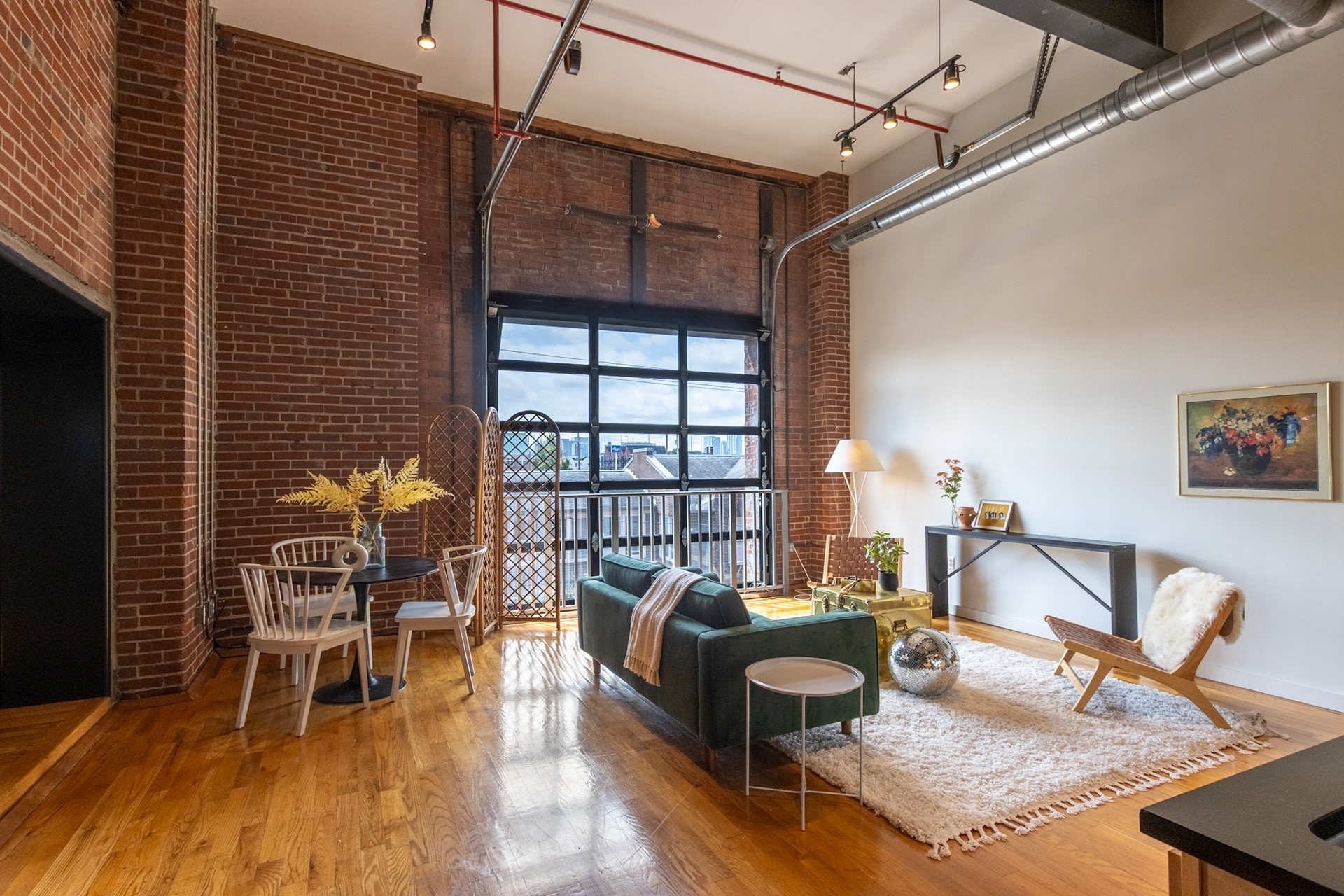 1350 Rosa L Parks Blvd Unit: 301