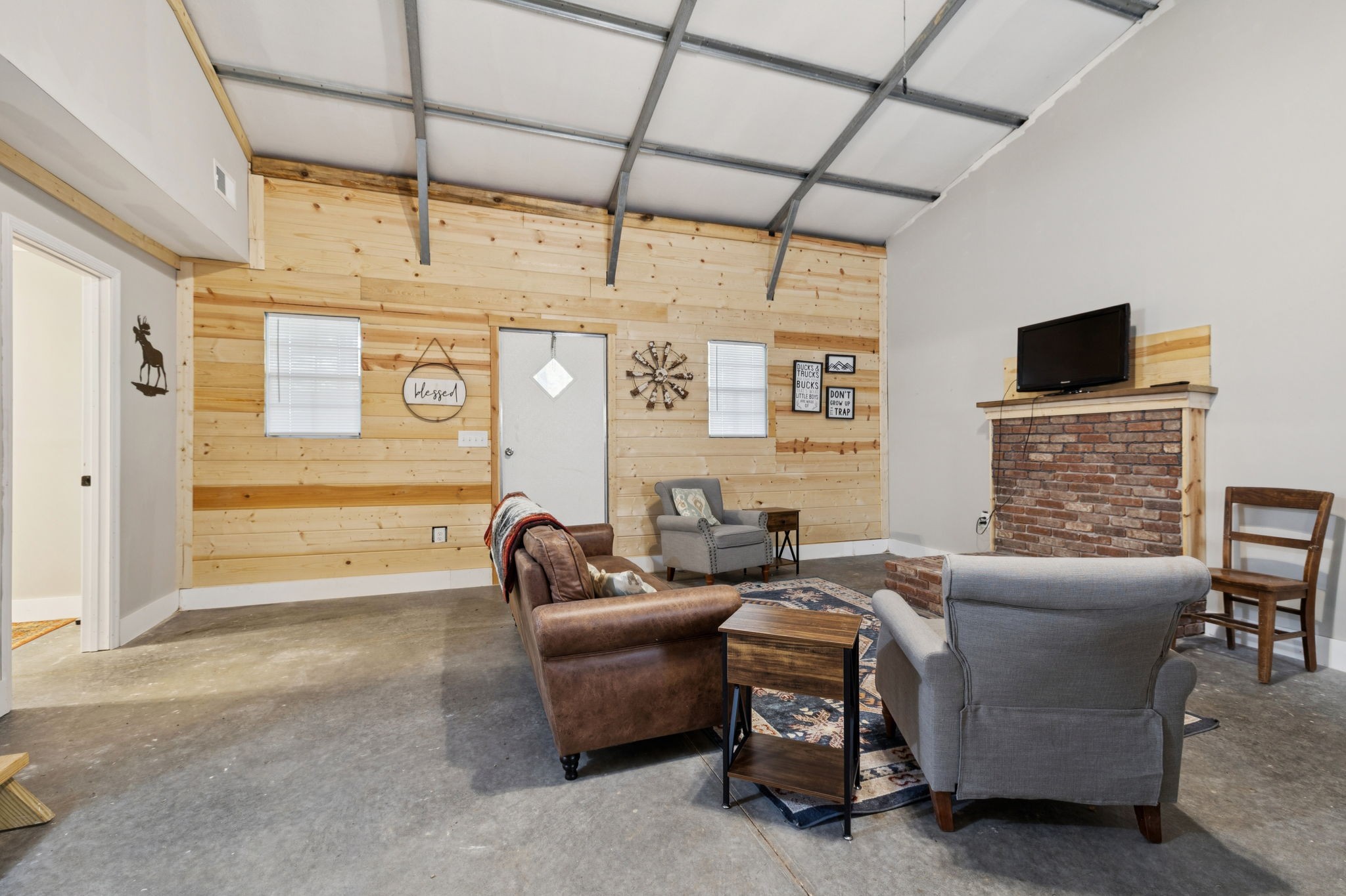 1399 Roberts Creek Rd