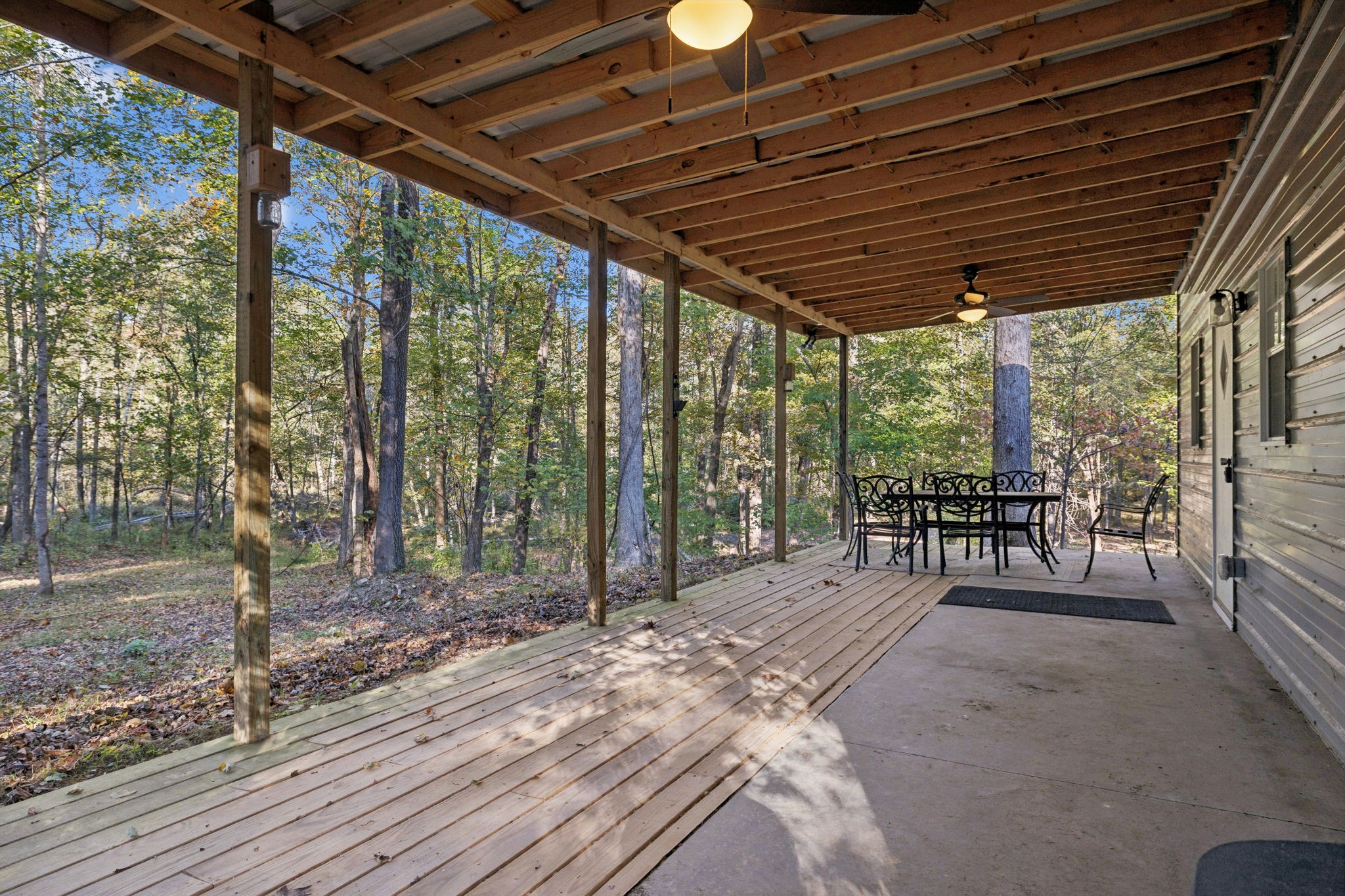 1399 Roberts Creek Rd