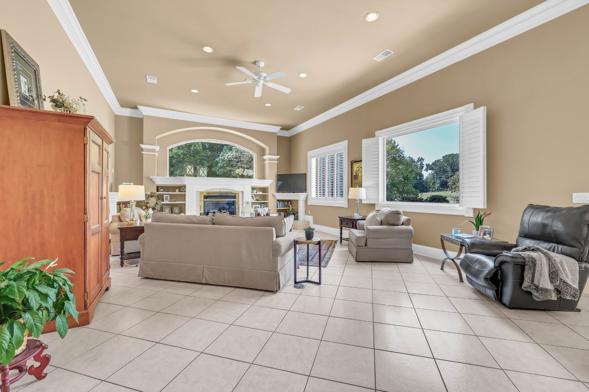 2360 Memorial Drive Ext