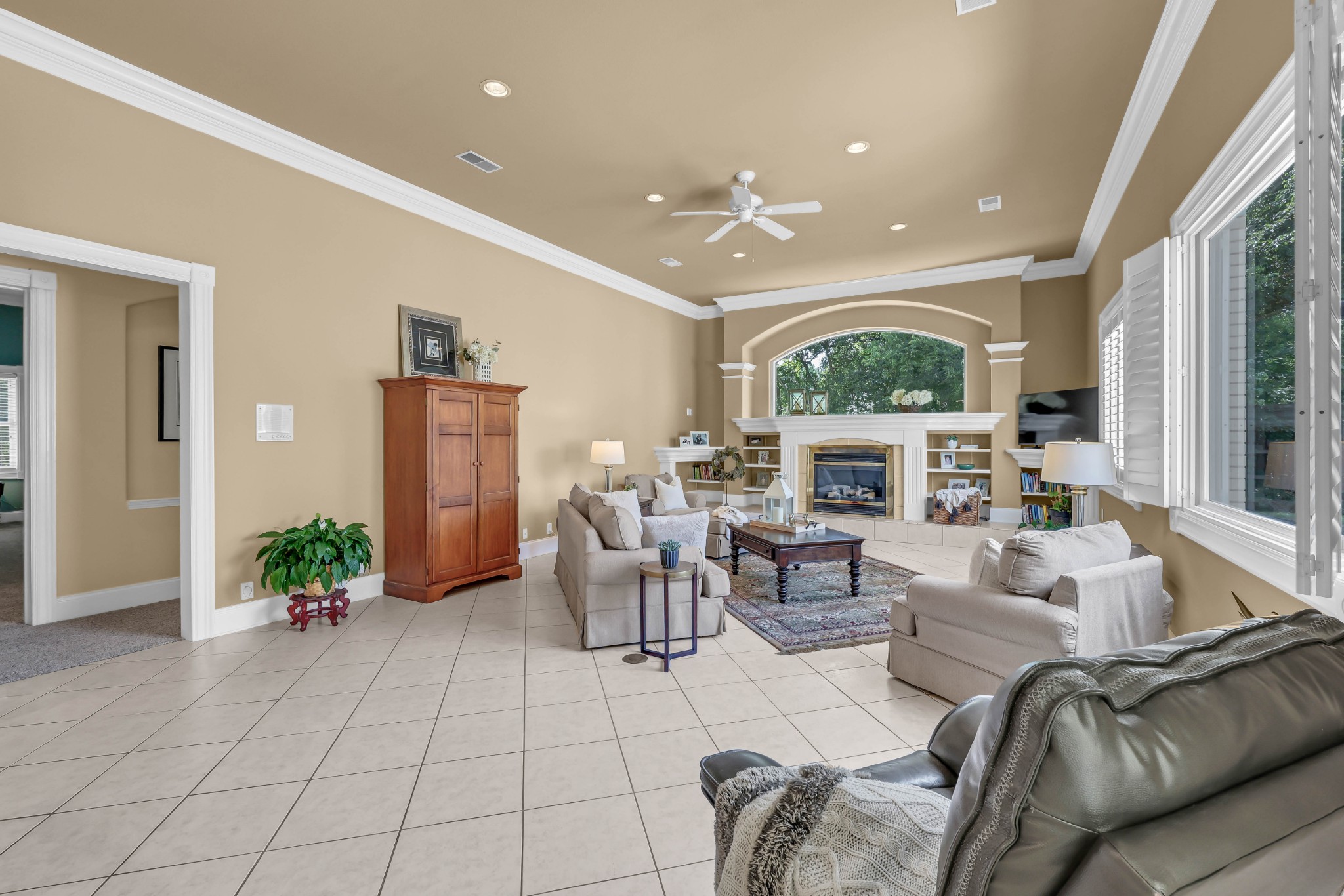 2360 Memorial Drive Ext