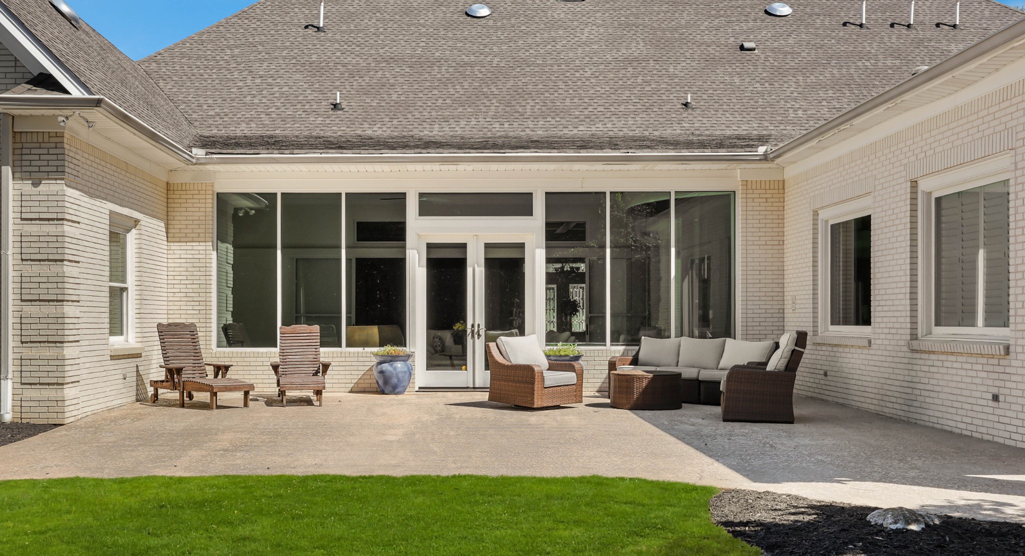 2360 Memorial Drive Ext