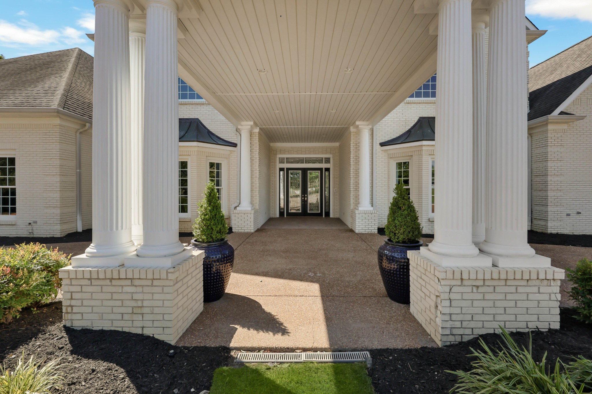 2360 Memorial Drive Ext