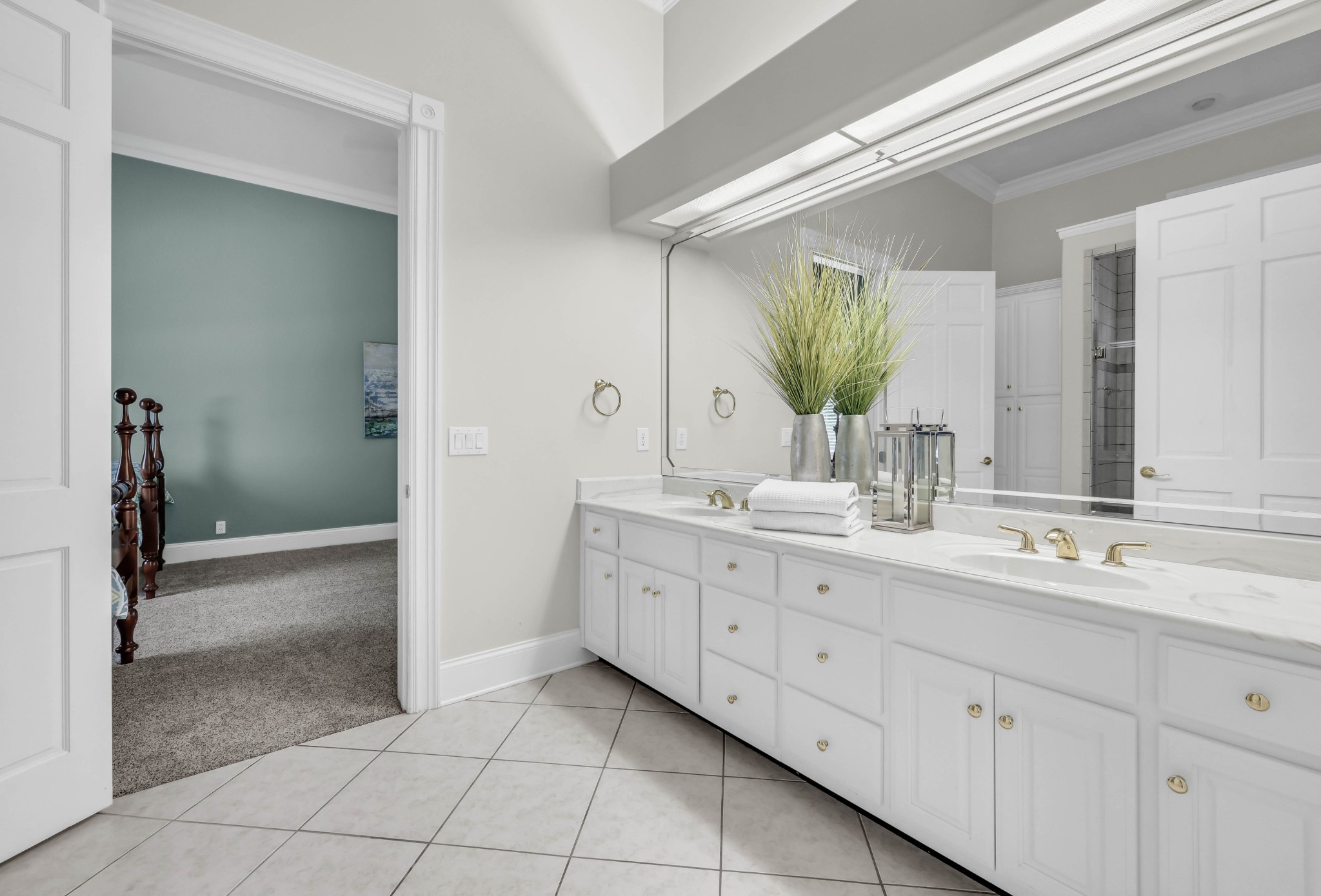 2360 Memorial Drive Ext