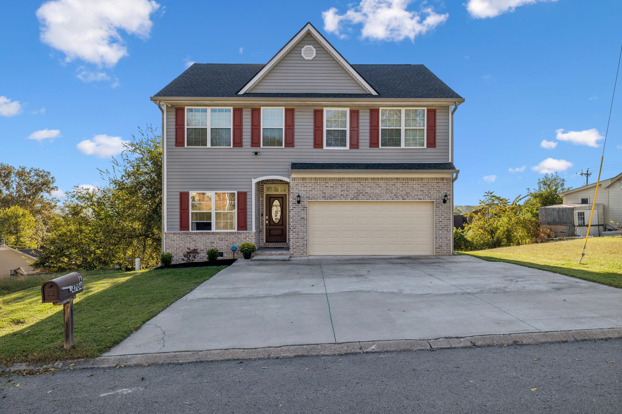 4704 Reischa Dr