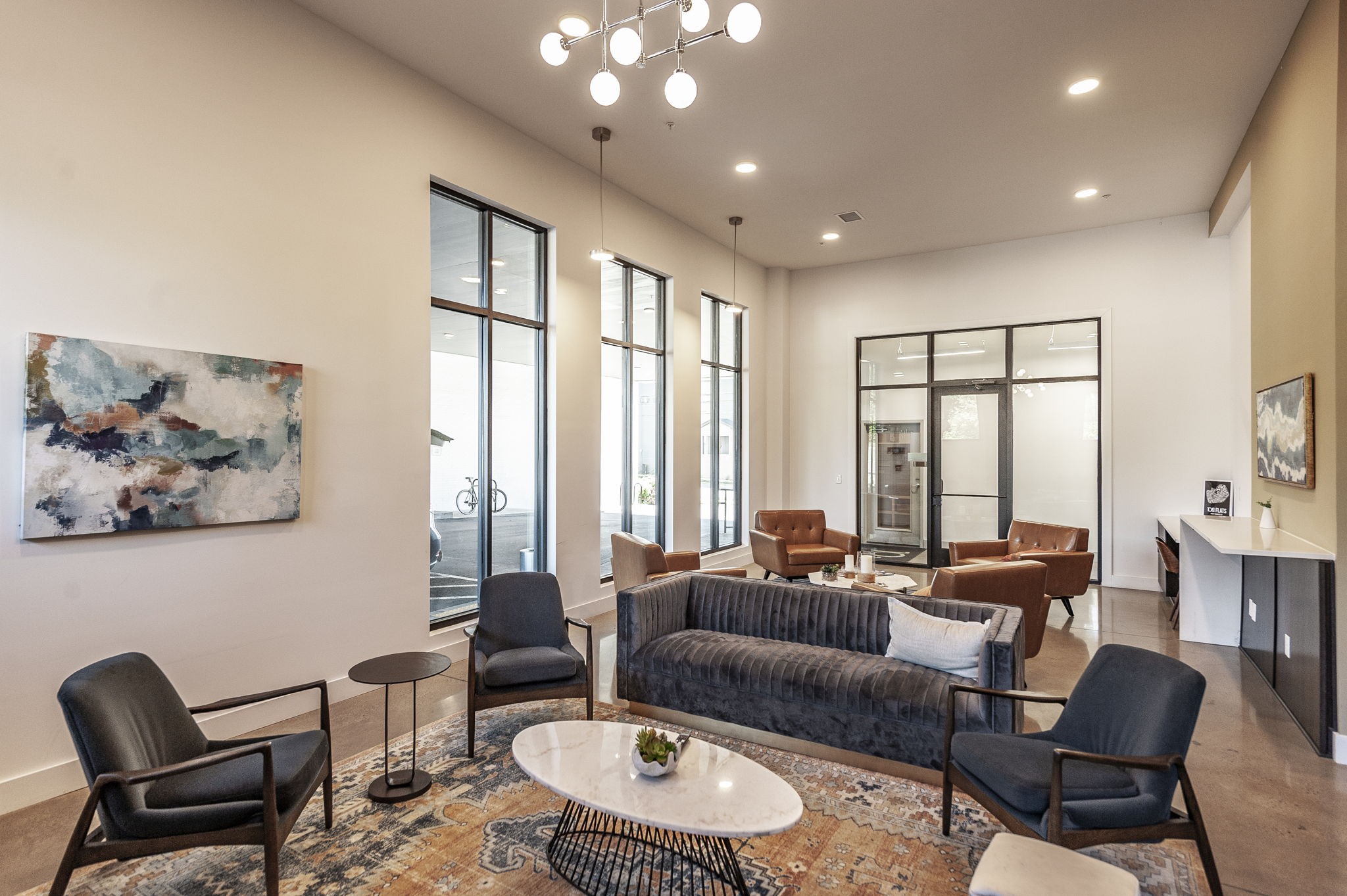 1041 E Trinity Ln Unit: 301