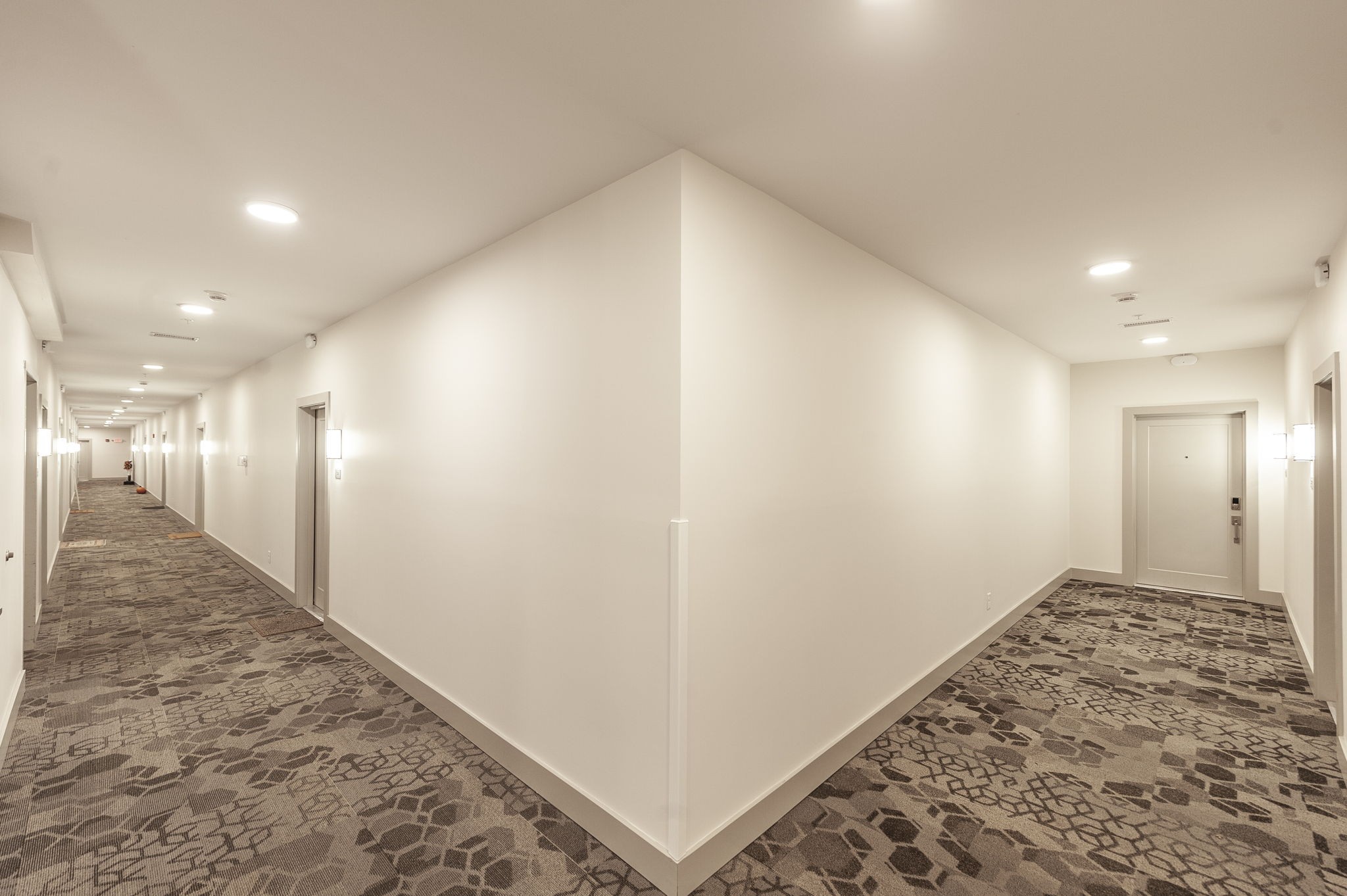 1041 E Trinity Ln Unit: 301