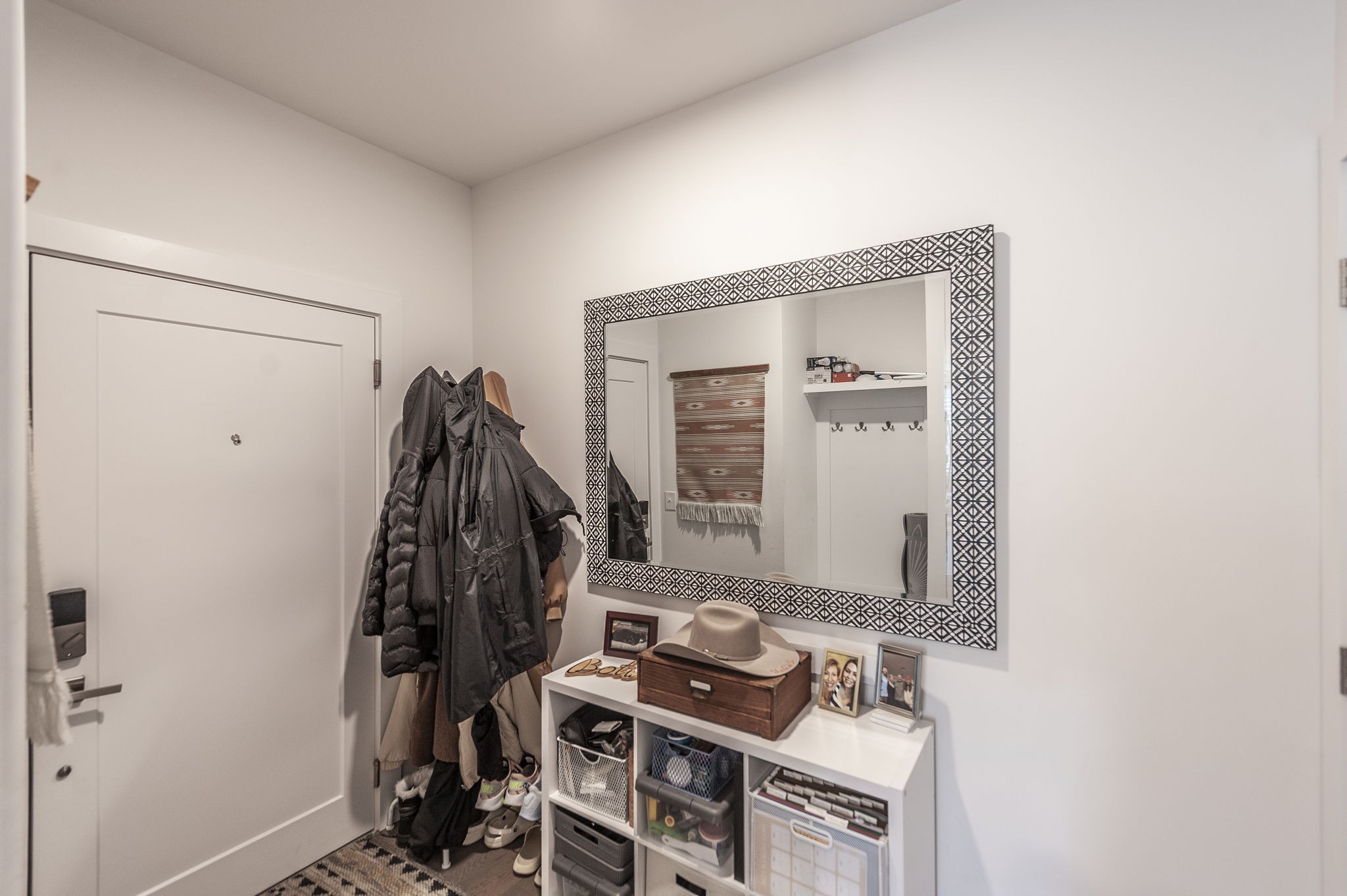 1041 E Trinity Ln Unit: 301