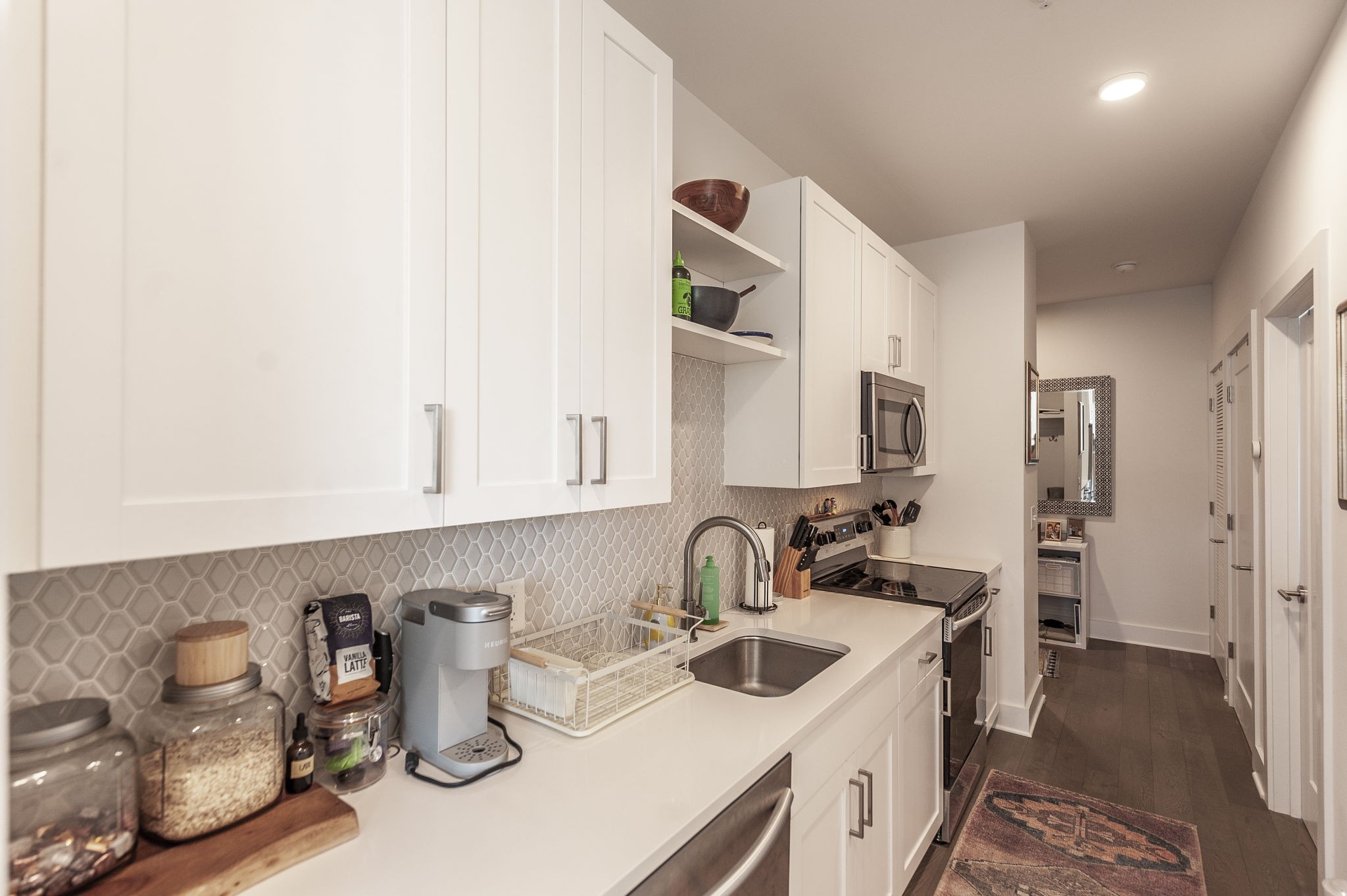 1041 E Trinity Ln Unit: 301