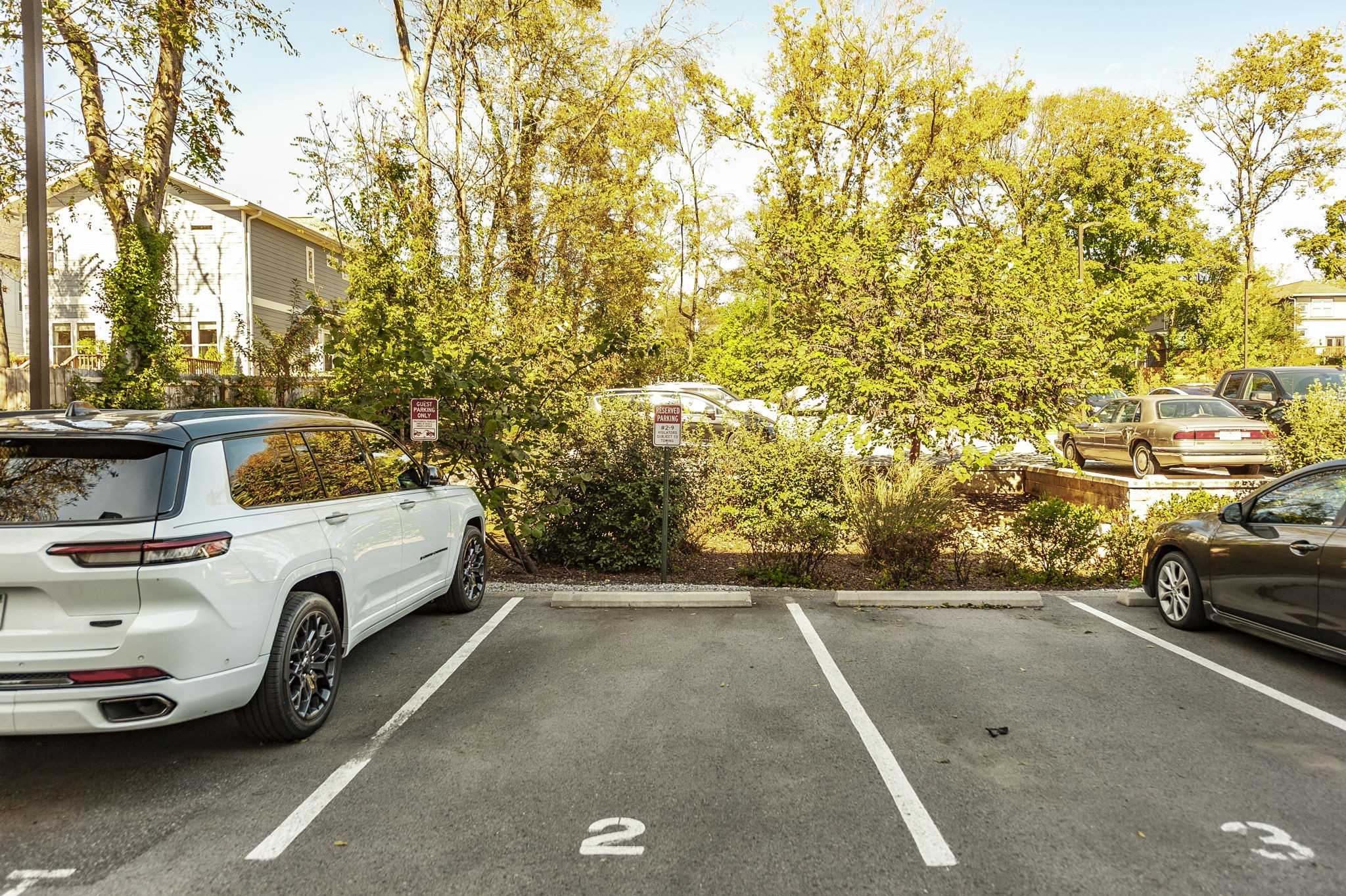 1041 E Trinity Ln Unit: 301