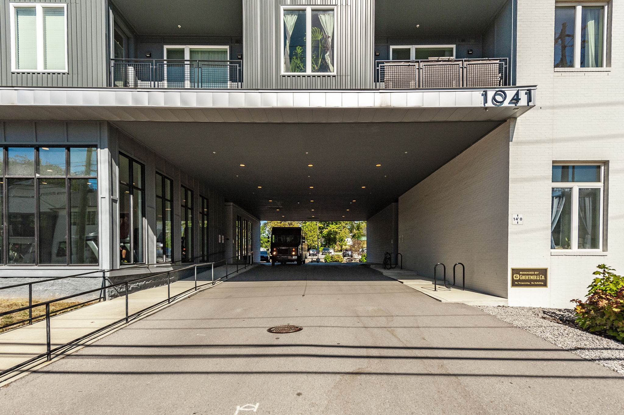 1041 E Trinity Ln Unit: 301