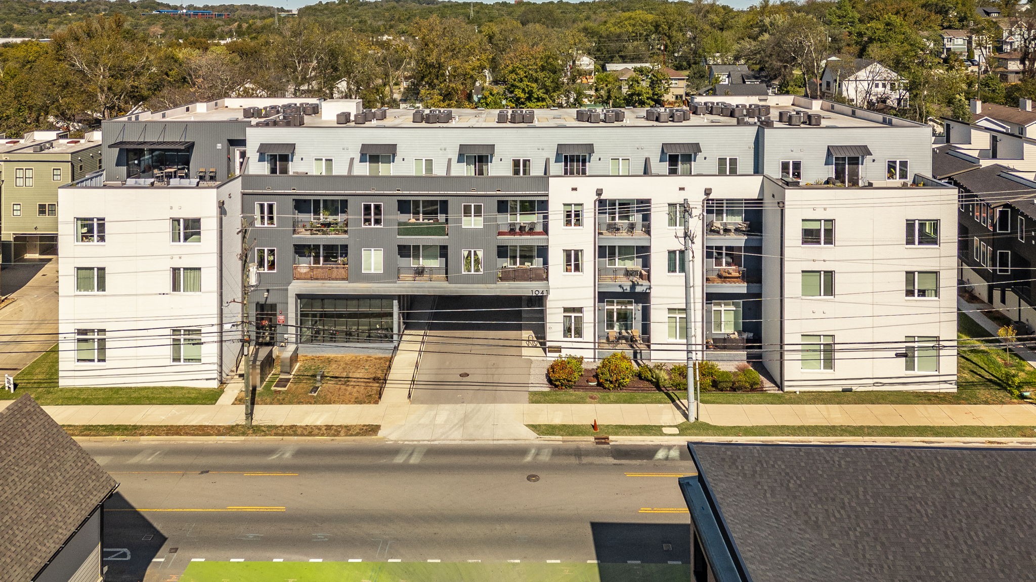 1041 E Trinity Ln Unit: 301