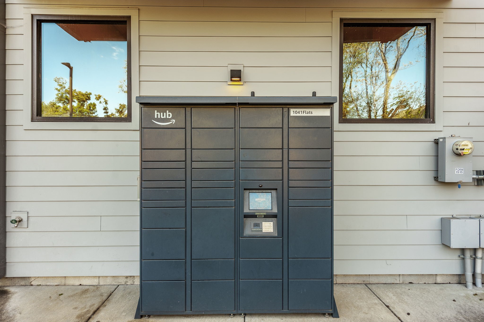 1041 E Trinity Ln Unit: 301