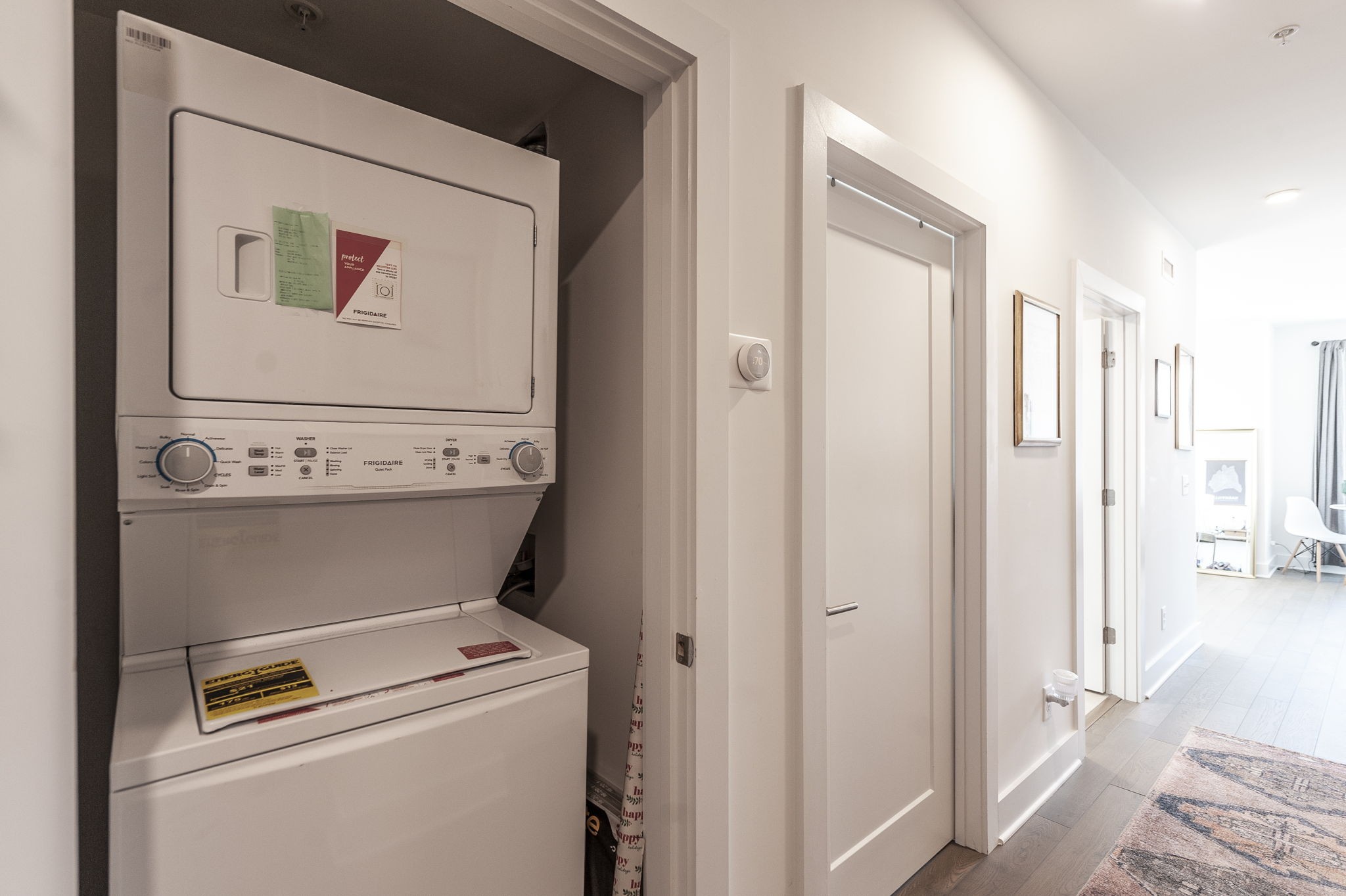 1041 E Trinity Ln Unit: 301