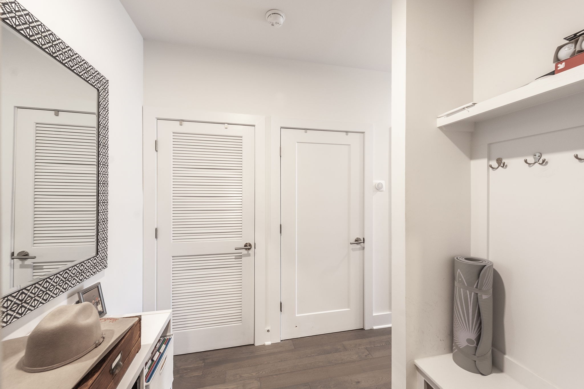 1041 E Trinity Ln Unit: 301