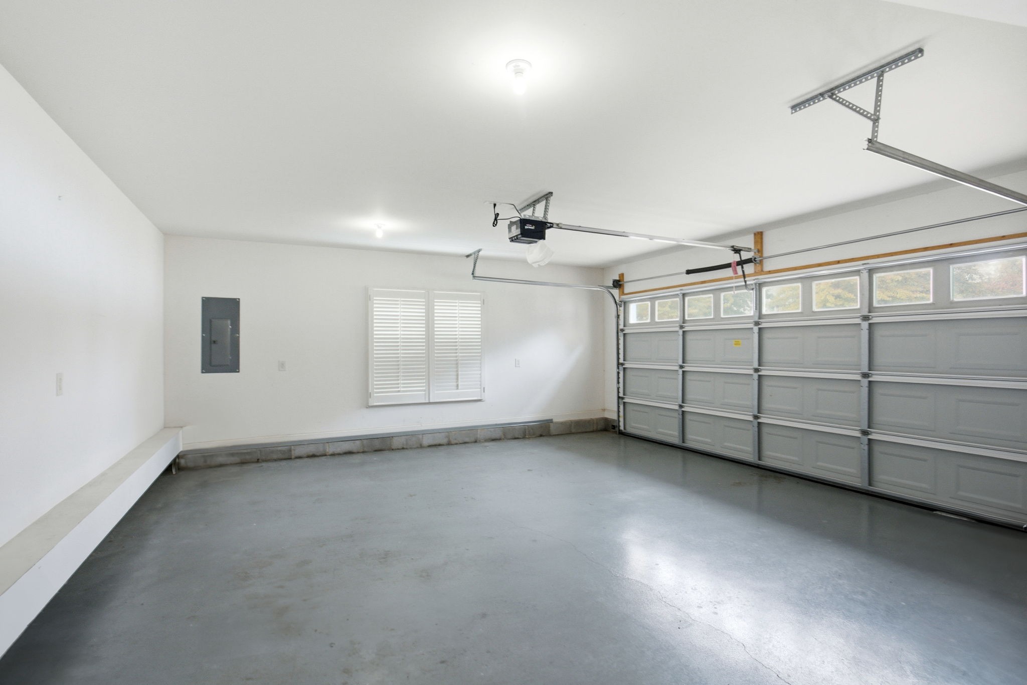 1221 Chickadee Cir