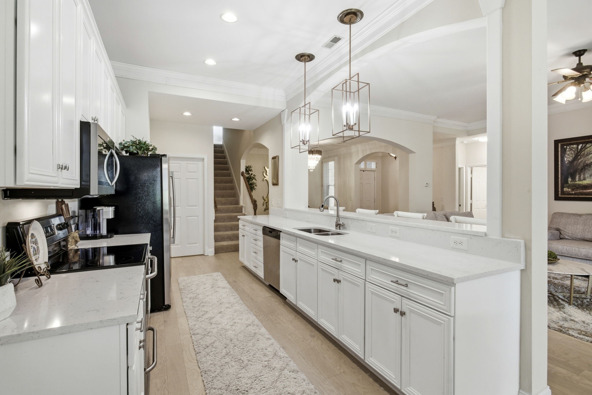 1221 Chickadee Cir