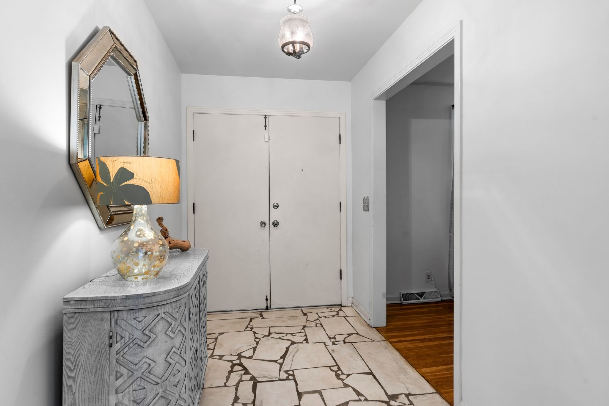 841 Highland Crest Dr