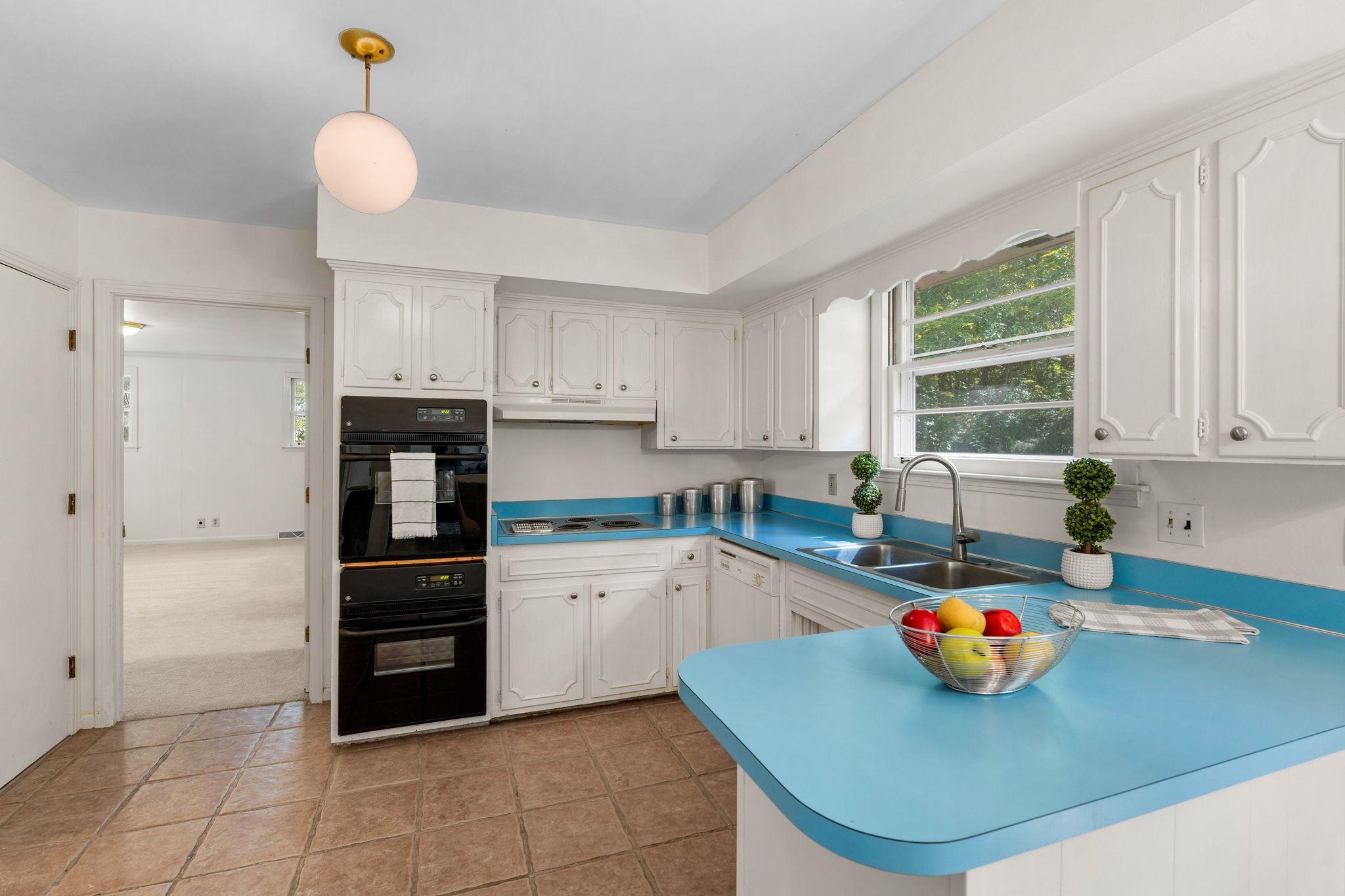 841 Highland Crest Dr