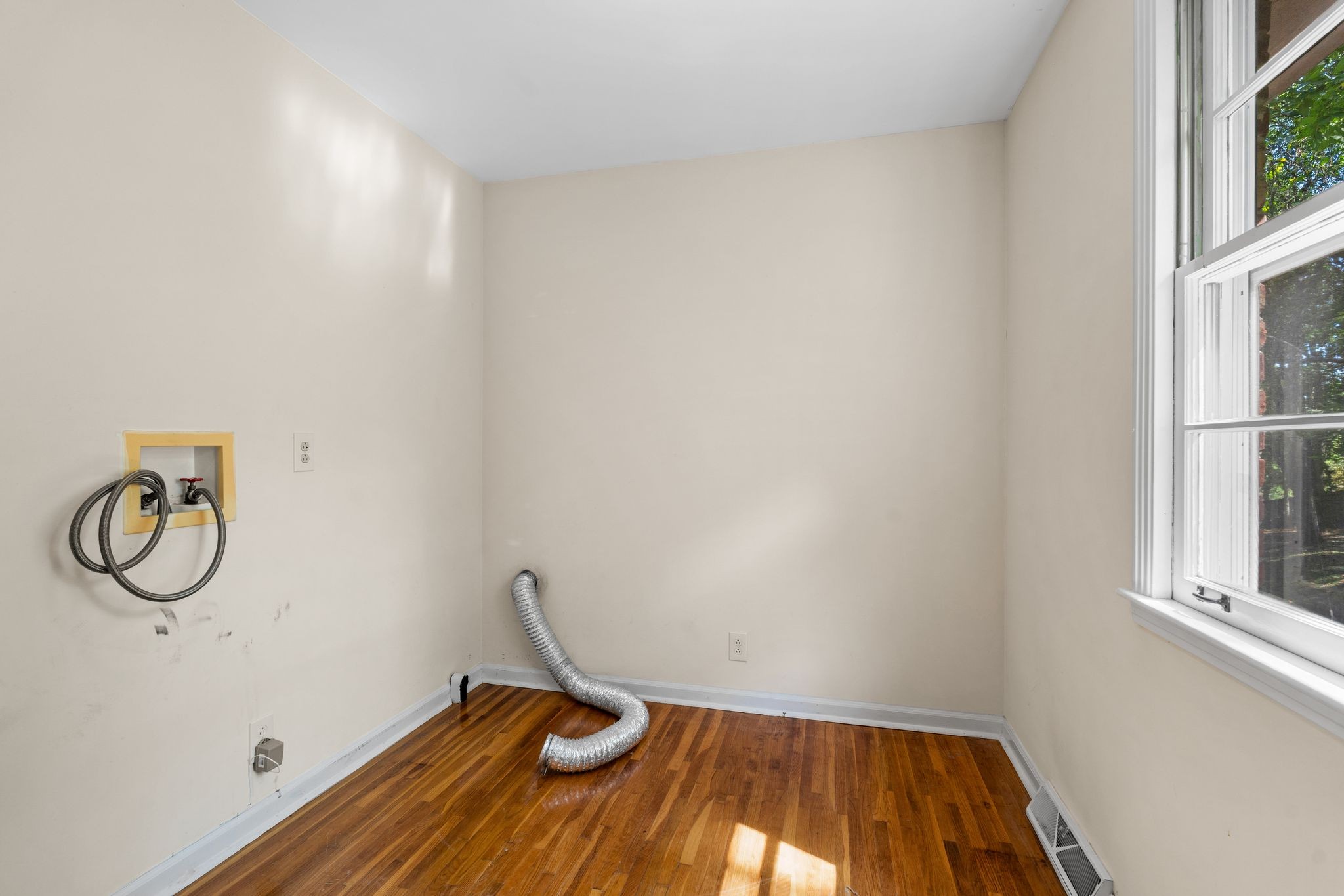 841 Highland Crest Dr