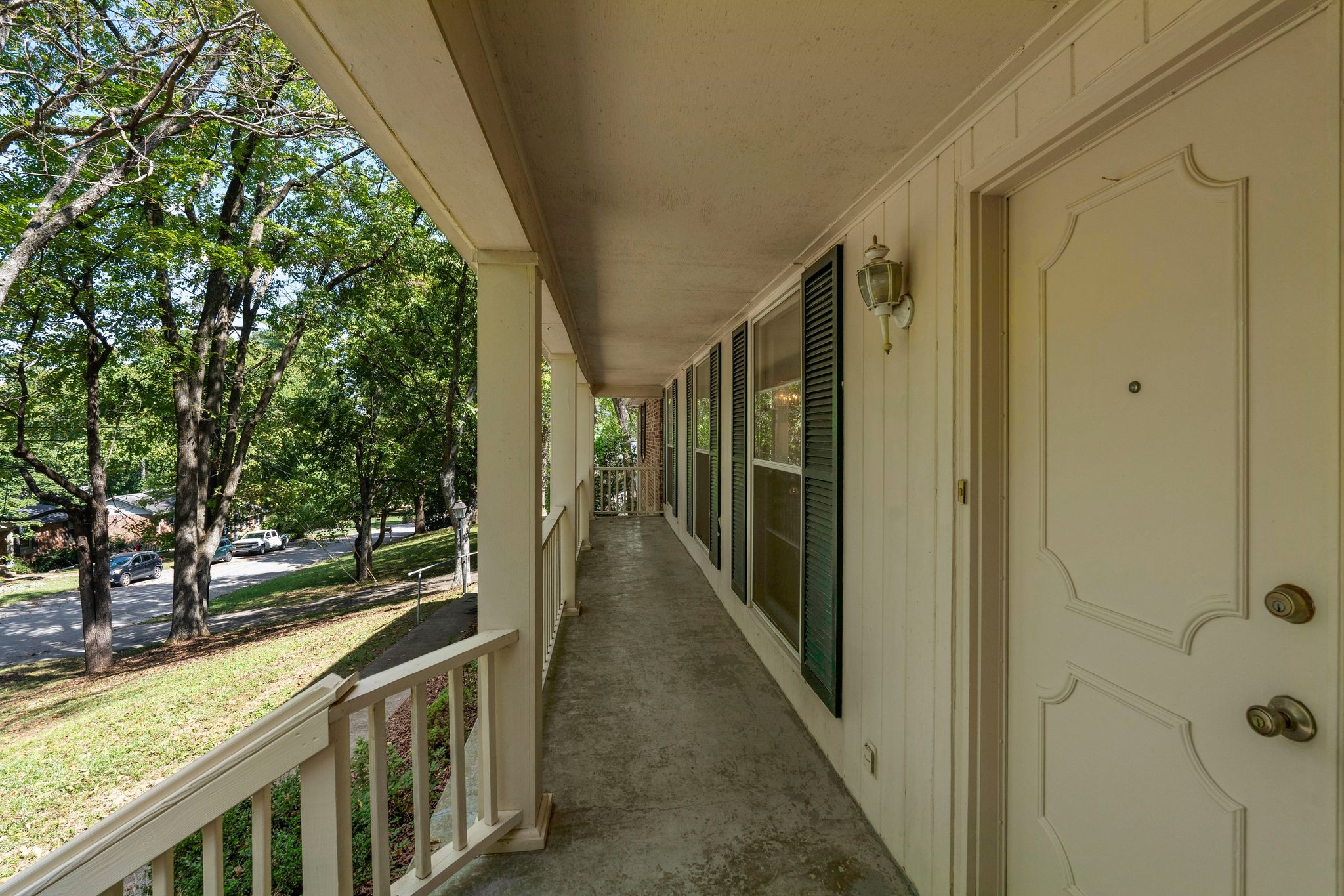 841 Highland Crest Dr