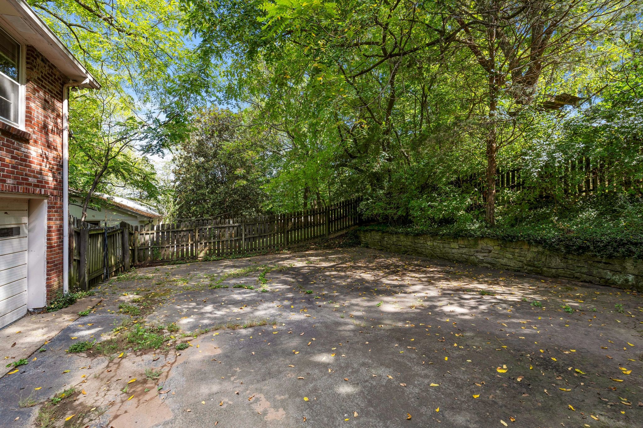 841 Highland Crest Dr